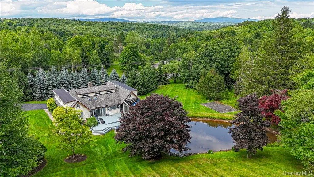 6566 State Route 55, Neversink, NY, 6 Bedrooms Bedrooms, 15 Rooms Rooms,3 BathroomsBathrooms,Residential,For Rent,State Route 55,0,1025939 6566 State Route 55, Neversink, NY, 6 Bedrooms Bedrooms, 15 Rooms Rooms,3 BathroomsBathrooms,Residential,For Rent,State Route 55,0,1025939