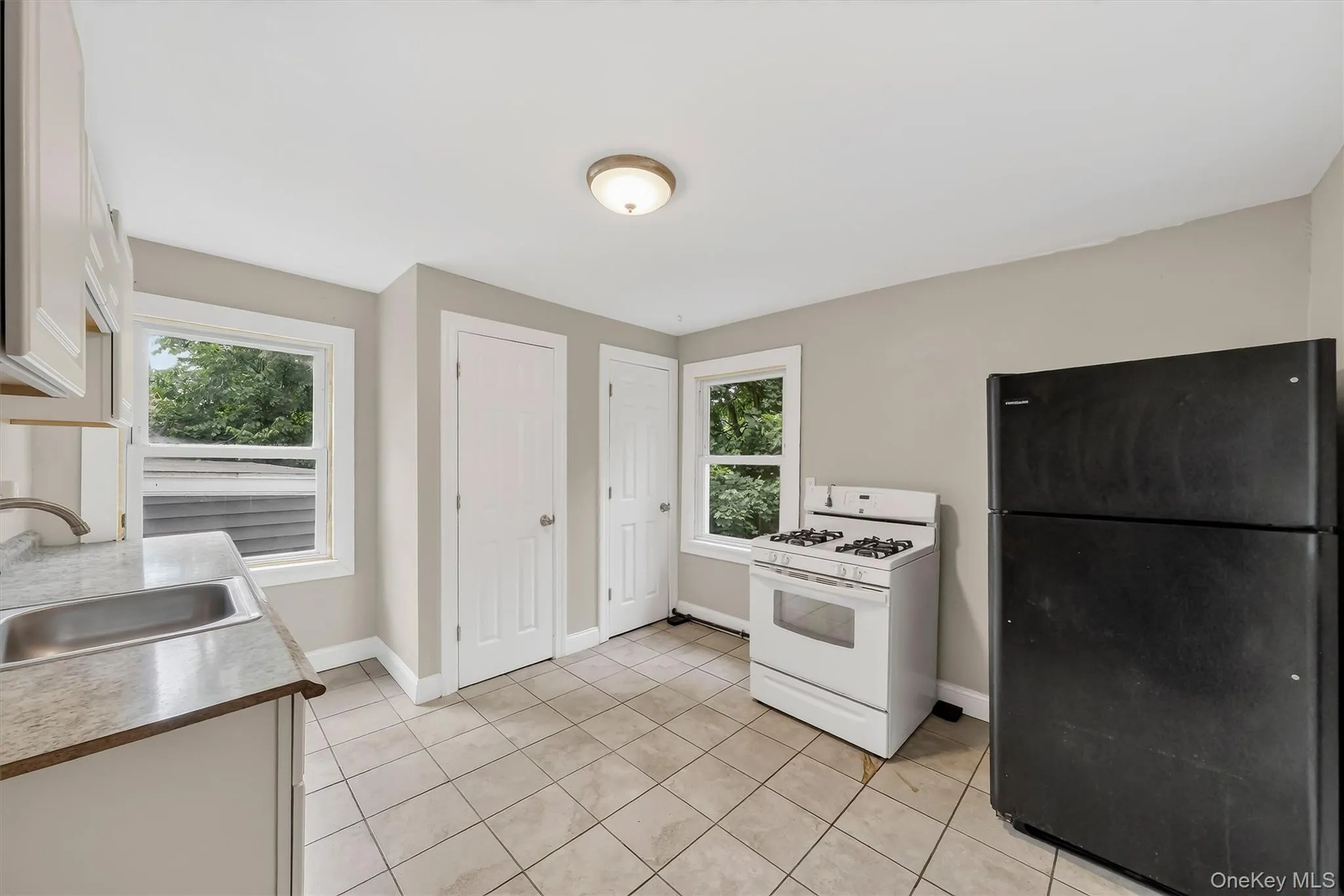 68 Catharine Street, Poughkeepsie, NY, 3 Bedrooms Bedrooms, 6 Rooms Rooms,1 BathroomBathrooms,Residential Lease,For Rent,Catharine,0,1025941 68 Catharine Street, Poughkeepsie, NY, 3 Bedrooms Bedrooms, 6 Rooms Rooms,1 BathroomBathrooms,Residential Lease,For Rent,Catharine,0,1025941