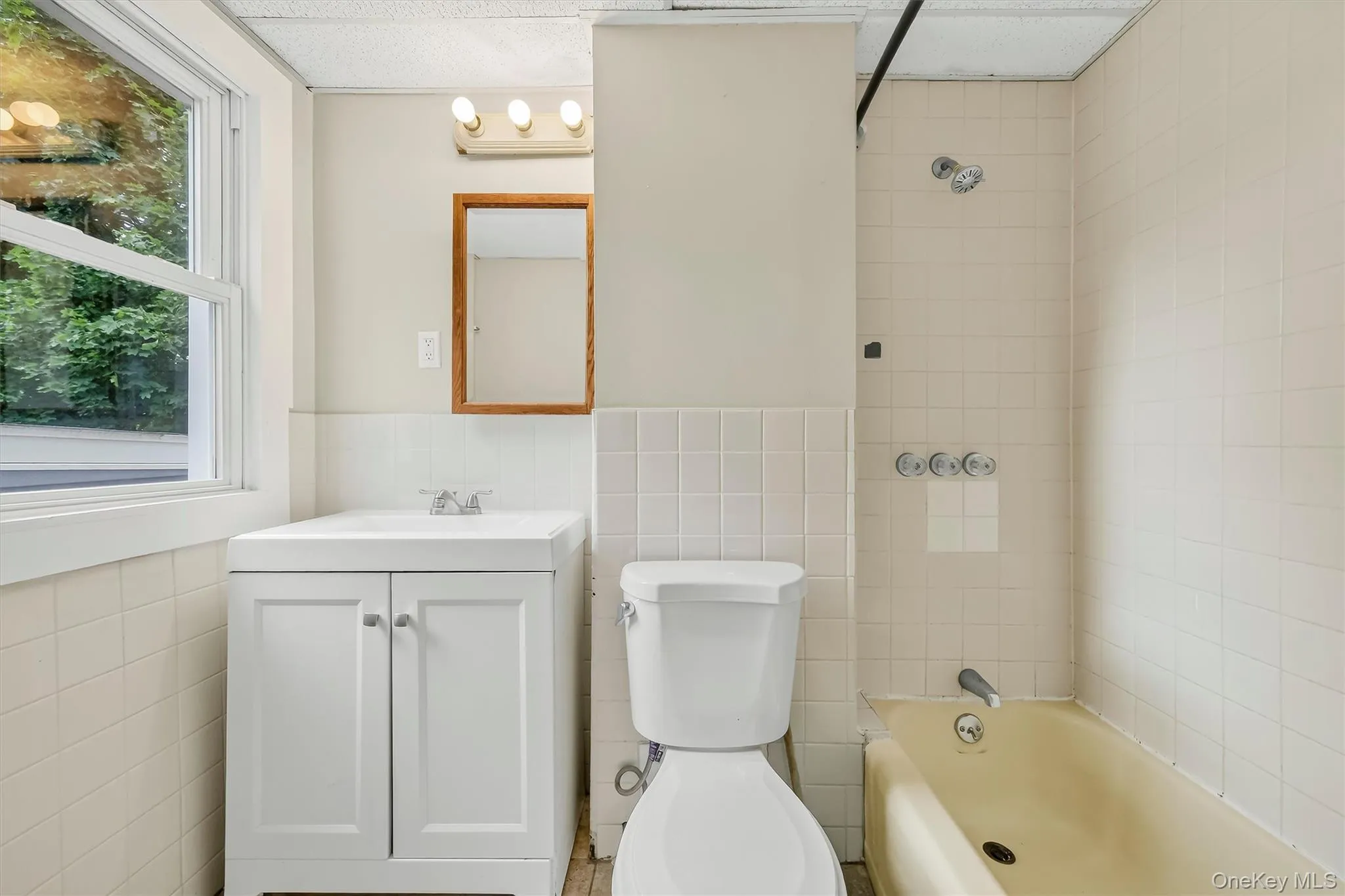 68 Catharine Street, Poughkeepsie, NY, 3 Bedrooms Bedrooms, 6 Rooms Rooms,1 BathroomBathrooms,Residential Lease,For Rent,Catharine,0,1025941 68 Catharine Street, Poughkeepsie, NY, 3 Bedrooms Bedrooms, 6 Rooms Rooms,1 BathroomBathrooms,Residential Lease,For Rent,Catharine,0,1025941