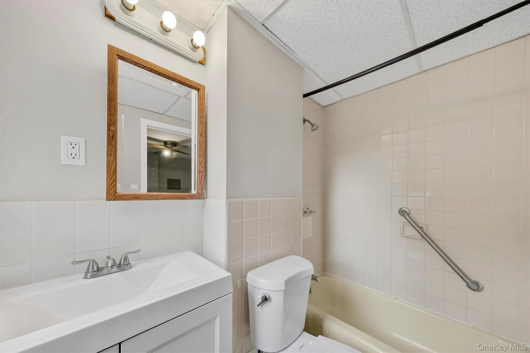 68 Catharine Street, Poughkeepsie, NY, 3 Bedrooms Bedrooms, 6 Rooms Rooms,1 BathroomBathrooms,Residential Lease,For Rent,Catharine,0,1025941 68 Catharine Street, Poughkeepsie, NY, 3 Bedrooms Bedrooms, 6 Rooms Rooms,1 BathroomBathrooms,Residential Lease,For Rent,Catharine,0,1025941