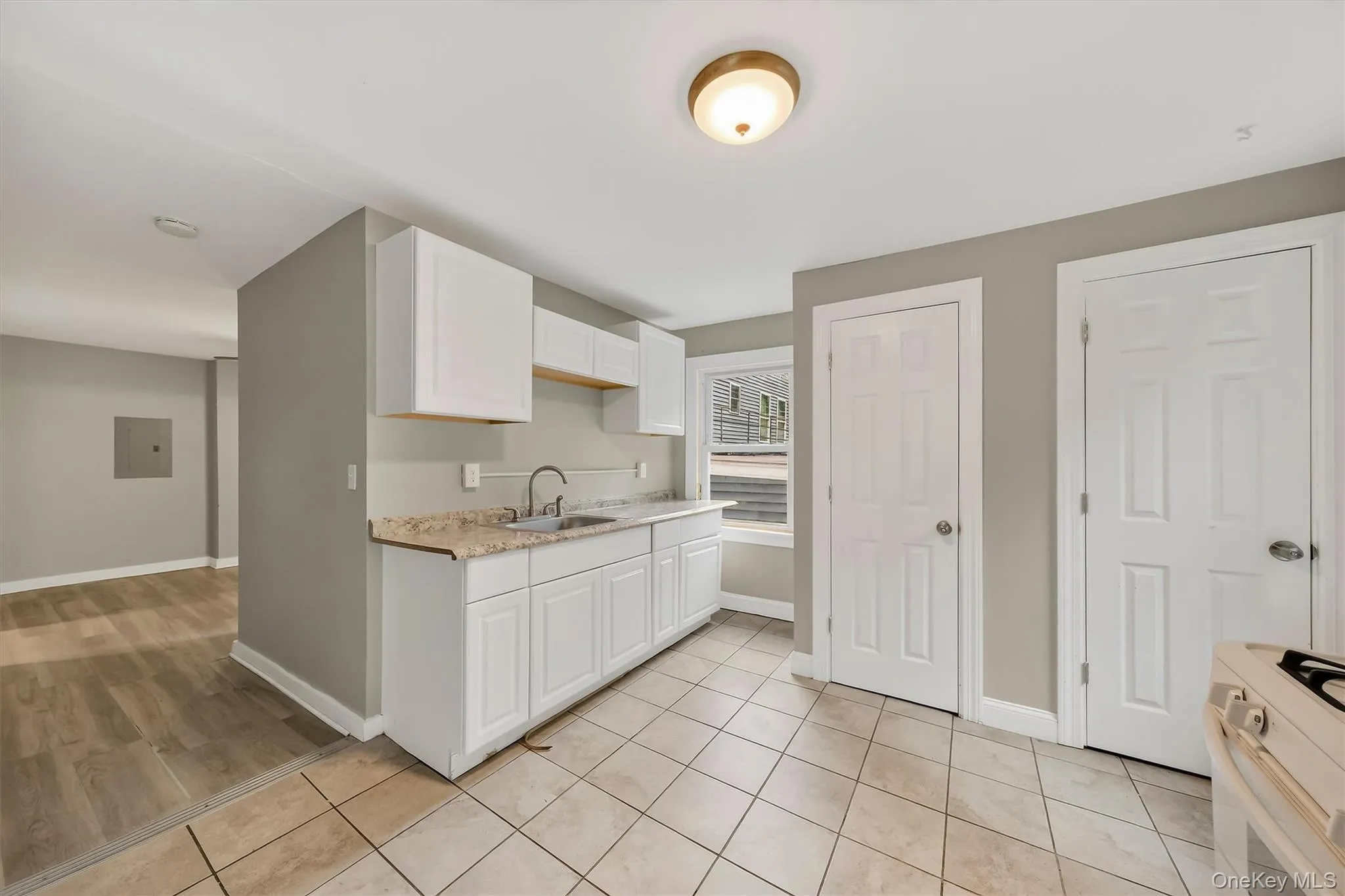 68 Catharine Street, Poughkeepsie, NY, 3 Bedrooms Bedrooms, 6 Rooms Rooms,1 BathroomBathrooms,Residential Lease,For Rent,Catharine,0,1025941 68 Catharine Street, Poughkeepsie, NY, 3 Bedrooms Bedrooms, 6 Rooms Rooms,1 BathroomBathrooms,Residential Lease,For Rent,Catharine,0,1025941