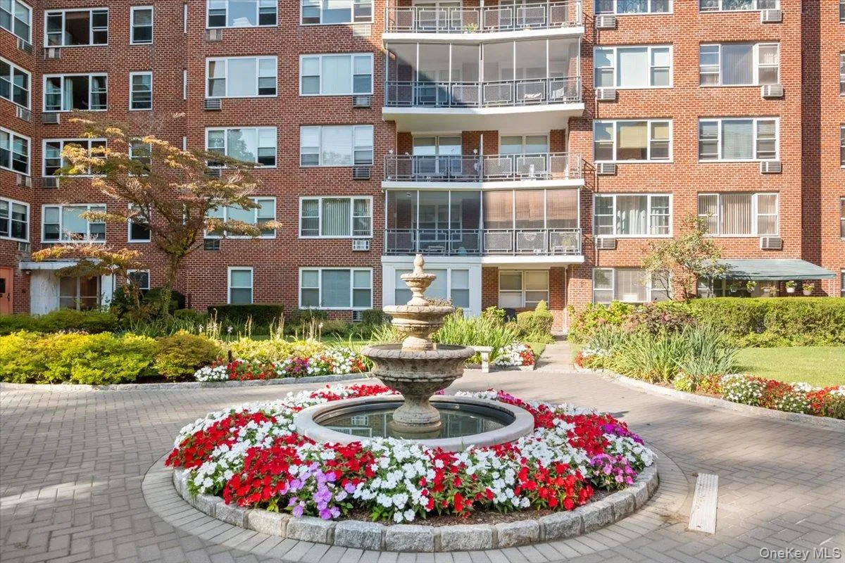 281 Garth Road, Eastchester, NY, 2 Bedrooms Bedrooms, 6 Rooms Rooms,2 BathroomsBathrooms,Residential Lease,For Rent,Garth,0,1025942 281 Garth Road, Eastchester, NY, 2 Bedrooms Bedrooms, 6 Rooms Rooms,2 BathroomsBathrooms,Residential Lease,For Rent,Garth,0,1025942