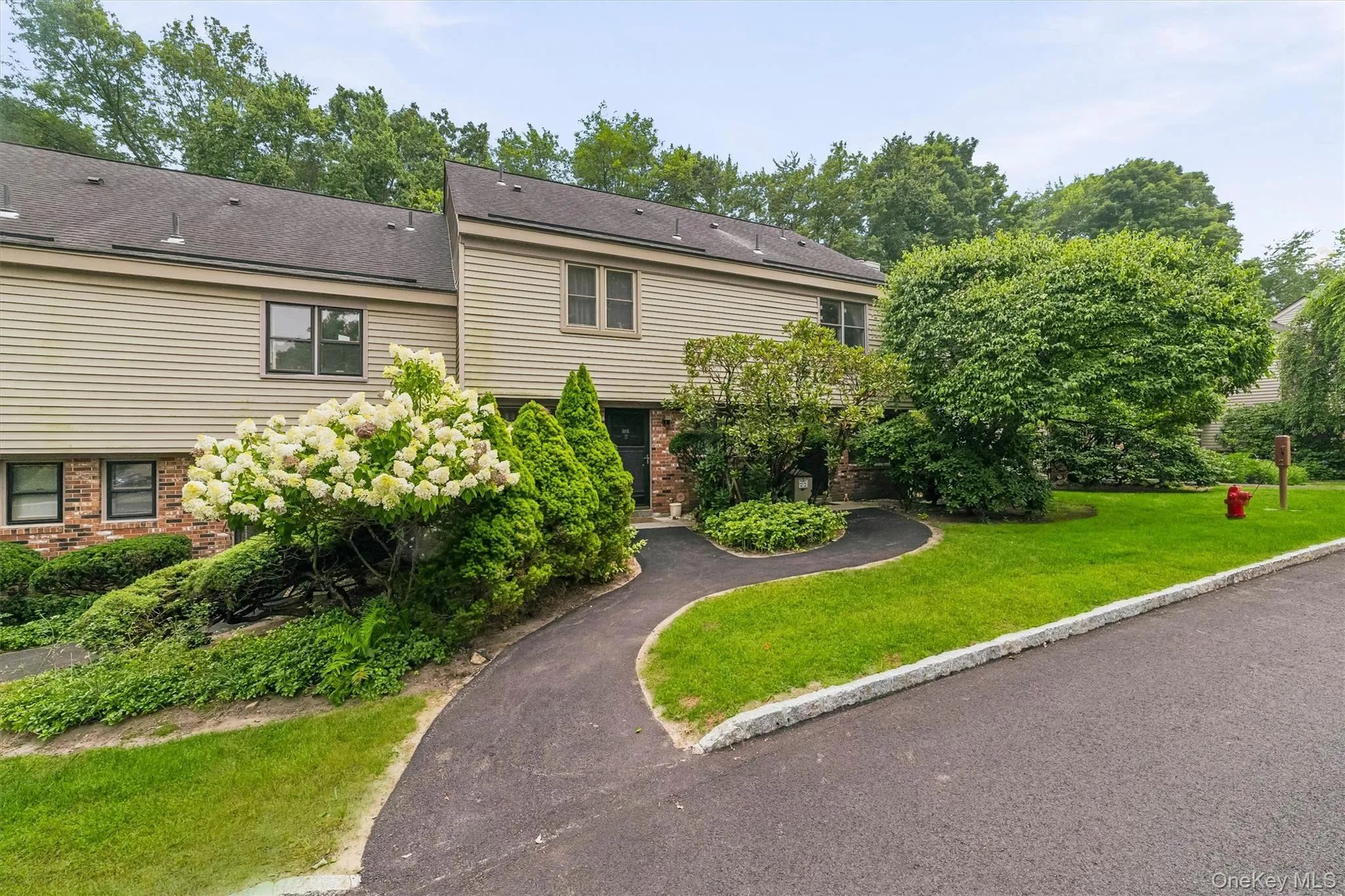 181 Heritage Hills, Somers, NY, 2 Bedrooms Bedrooms, 5 Rooms Rooms,1 BathroomBathrooms,Residential,For Rent,Heritage,0,1025943 181 Heritage Hills, Somers, NY, 2 Bedrooms Bedrooms, 5 Rooms Rooms,1 BathroomBathrooms,Residential,For Rent,Heritage,0,1025943