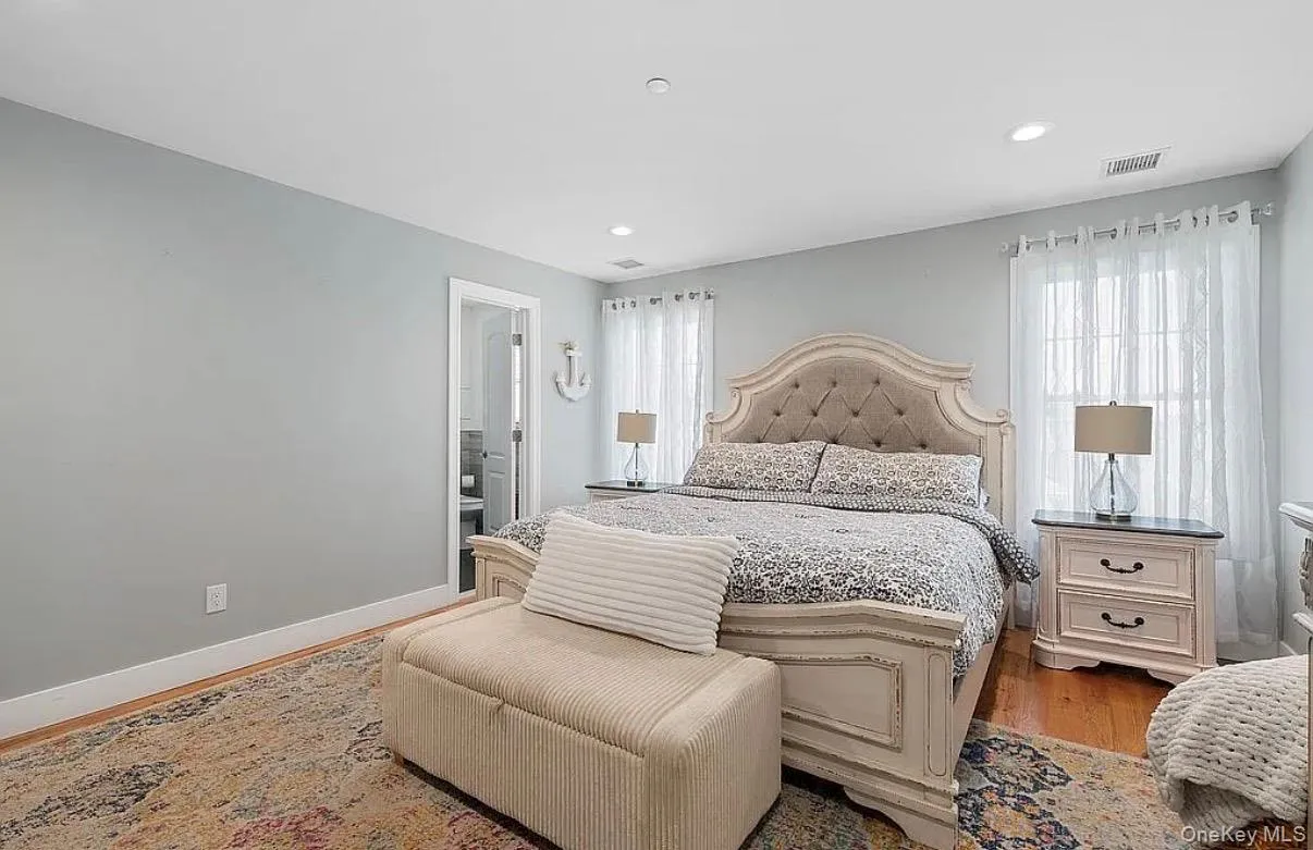 28 Sagamore Road, Hempstead, NY, 3 Bedrooms Bedrooms, 6 Rooms Rooms,2 BathroomsBathrooms,Residential,For Rent,Sagamore,0,1025955 28 Sagamore Road, Hempstead, NY, 3 Bedrooms Bedrooms, 6 Rooms Rooms,2 BathroomsBathrooms,Residential,For Rent,Sagamore,0,1025955