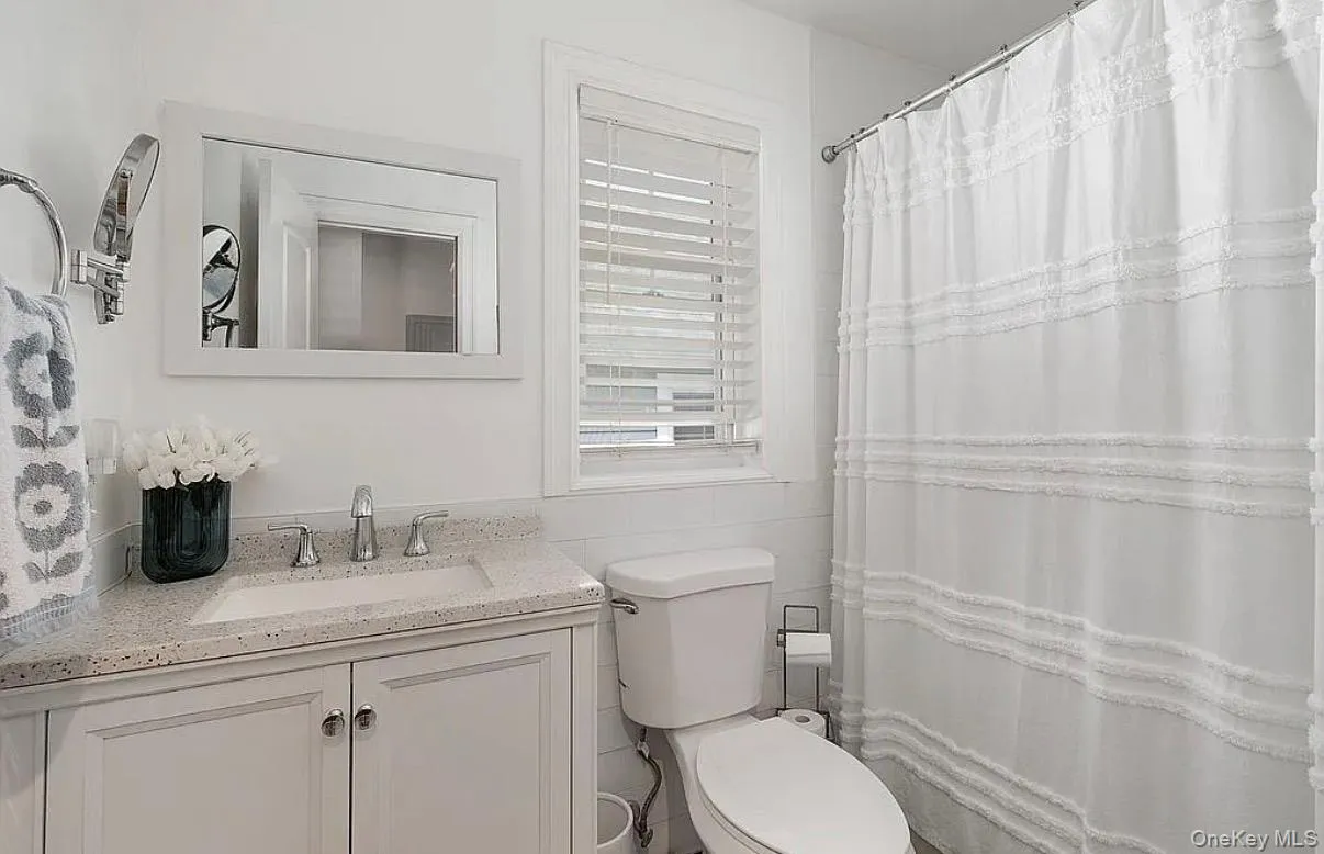 28 Sagamore Road, Hempstead, NY, 3 Bedrooms Bedrooms, 6 Rooms Rooms,2 BathroomsBathrooms,Residential,For Rent,Sagamore,0,1025955 28 Sagamore Road, Hempstead, NY, 3 Bedrooms Bedrooms, 6 Rooms Rooms,2 BathroomsBathrooms,Residential,For Rent,Sagamore,0,1025955