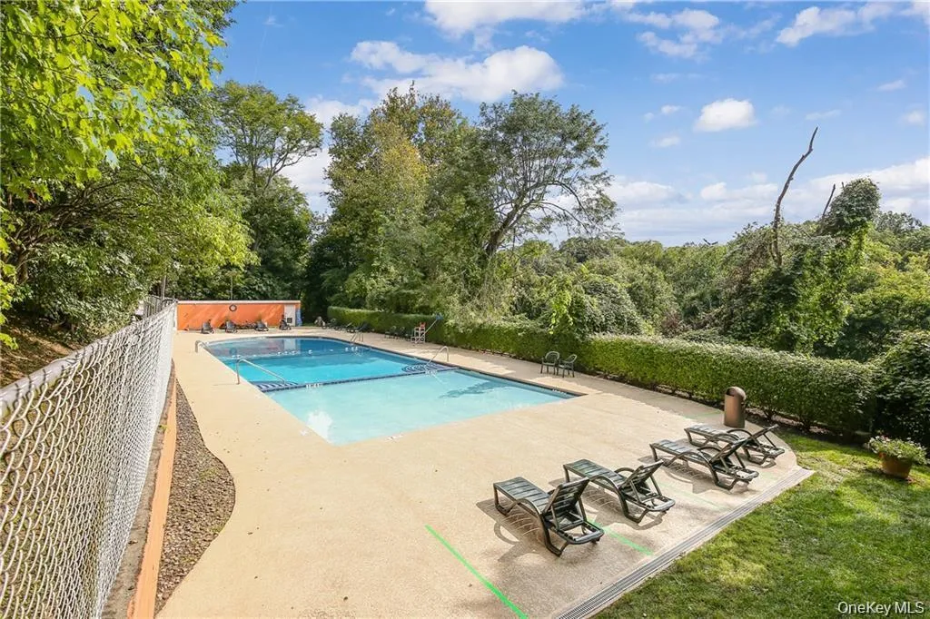 40 Rockledge Road, Greenburgh, NY, 1 Bedroom Bedrooms, 5 Rooms Rooms,1 BathroomBathrooms,Residential,For Rent,Rockledge,0,1025958 40 Rockledge Road, Greenburgh, NY, 1 Bedroom Bedrooms, 5 Rooms Rooms,1 BathroomBathrooms,Residential,For Rent,Rockledge,0,1025958