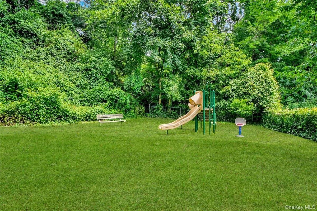 40 Rockledge, Greenburgh, NY, 1 Bedroom Bedrooms, 5 Rooms Rooms,1 BathroomBathrooms,Residential,For Rent,Rockledge,0,1025958 40 Rockledge, Greenburgh, NY, 1 Bedroom Bedrooms, 5 Rooms Rooms,1 BathroomBathrooms,Residential,For Rent,Rockledge,0,1025958
