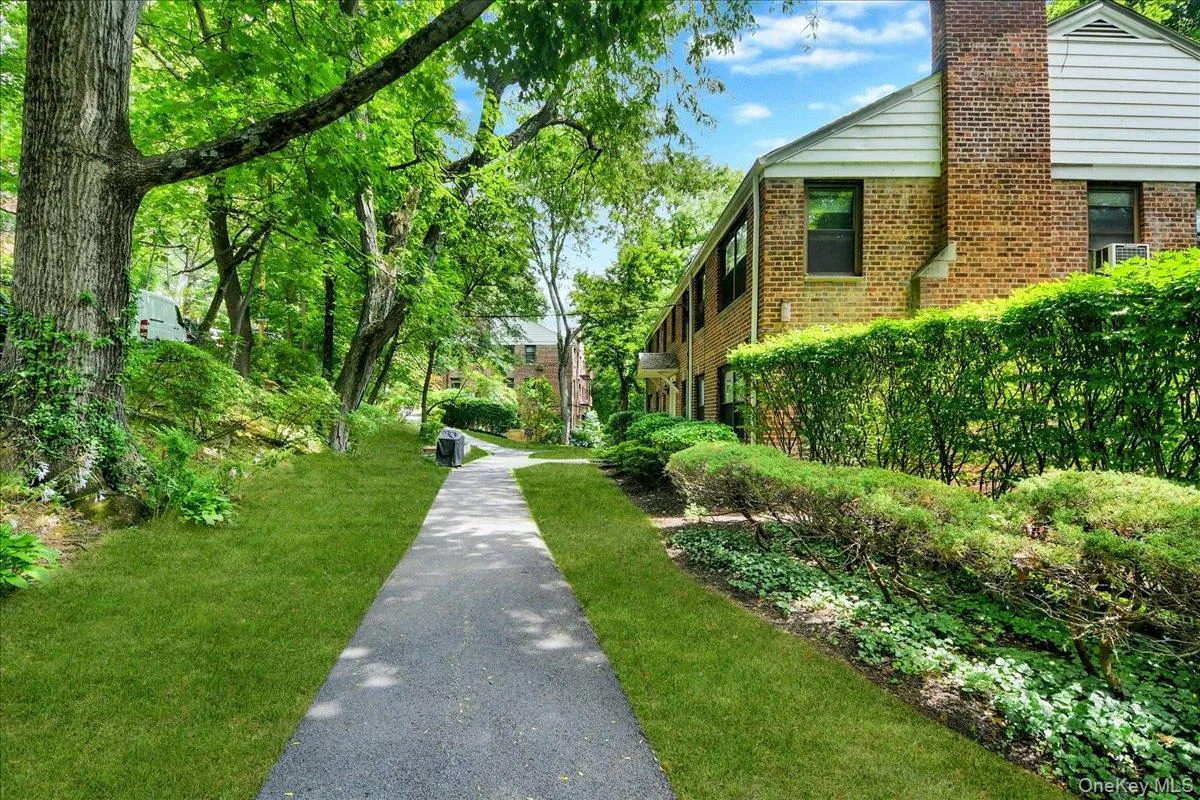 40 Rockledge, Greenburgh, NY, 1 Bedroom Bedrooms, 5 Rooms Rooms,1 BathroomBathrooms,Residential,For Rent,Rockledge,0,1025958 40 Rockledge, Greenburgh, NY, 1 Bedroom Bedrooms, 5 Rooms Rooms,1 BathroomBathrooms,Residential,For Rent,Rockledge,0,1025958