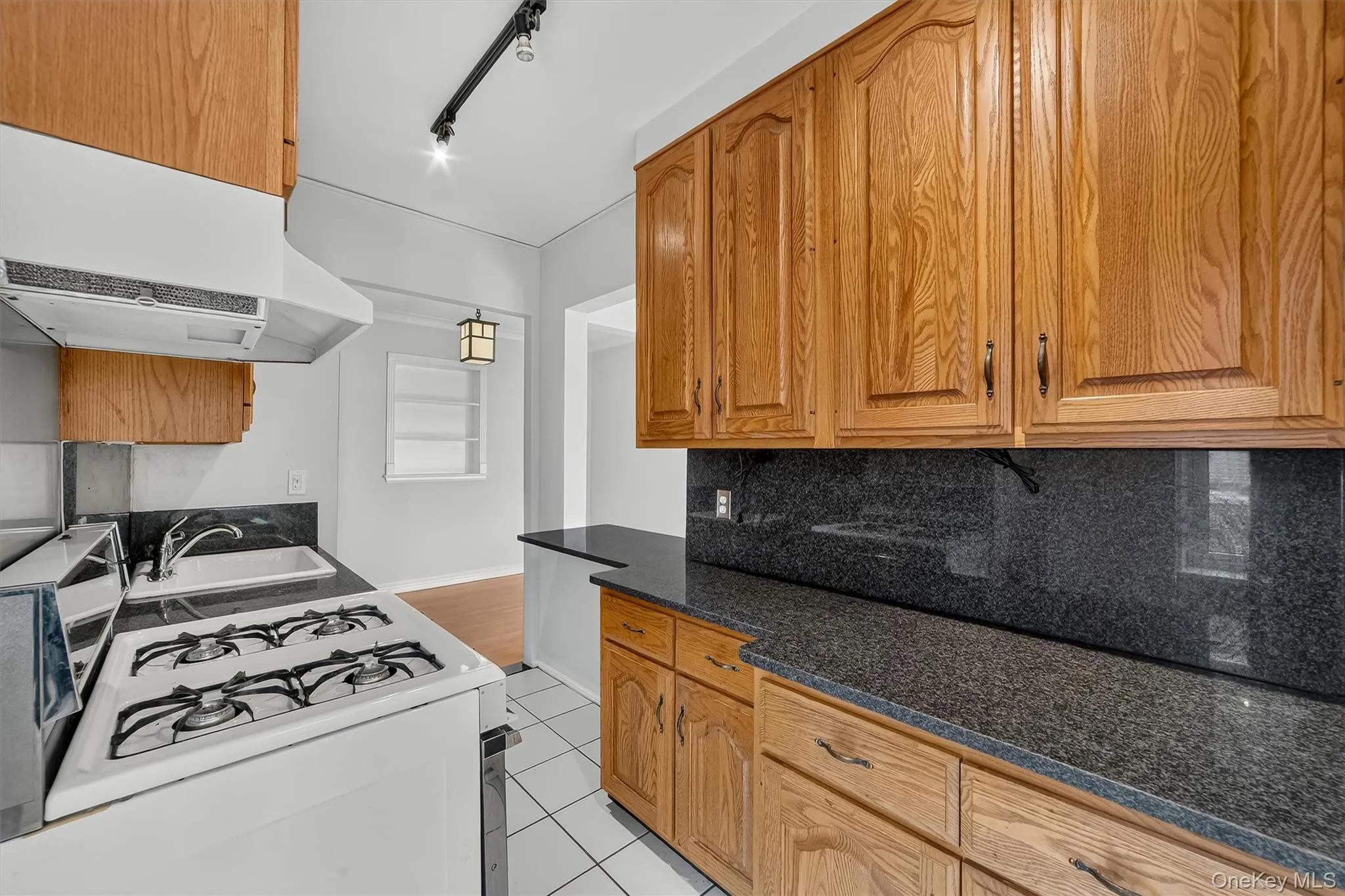 949 Palmer Road, Yonkers, NY, 1 Bedroom Bedrooms, 4 Rooms Rooms,1 BathroomBathrooms,Residential,For Rent,Palmer,0,1025960 949 Palmer Road, Yonkers, NY, 1 Bedroom Bedrooms, 4 Rooms Rooms,1 BathroomBathrooms,Residential,For Rent,Palmer,0,1025960