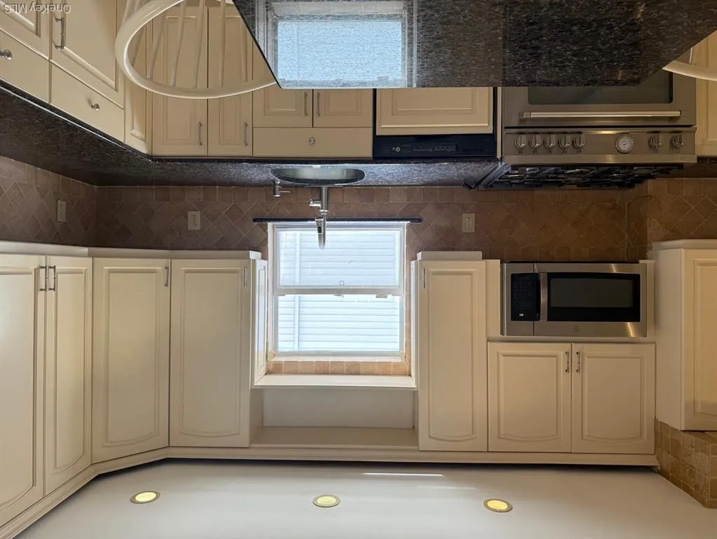 60 Columbia Avenue, Hempstead, NY, 4 Bedrooms Bedrooms, 8 Rooms Rooms,2 BathroomsBathrooms,Residential Lease,For Rent,Columbia,0,1025967 60 Columbia Avenue, Hempstead, NY, 4 Bedrooms Bedrooms, 8 Rooms Rooms,2 BathroomsBathrooms,Residential Lease,For Rent,Columbia,0,1025967