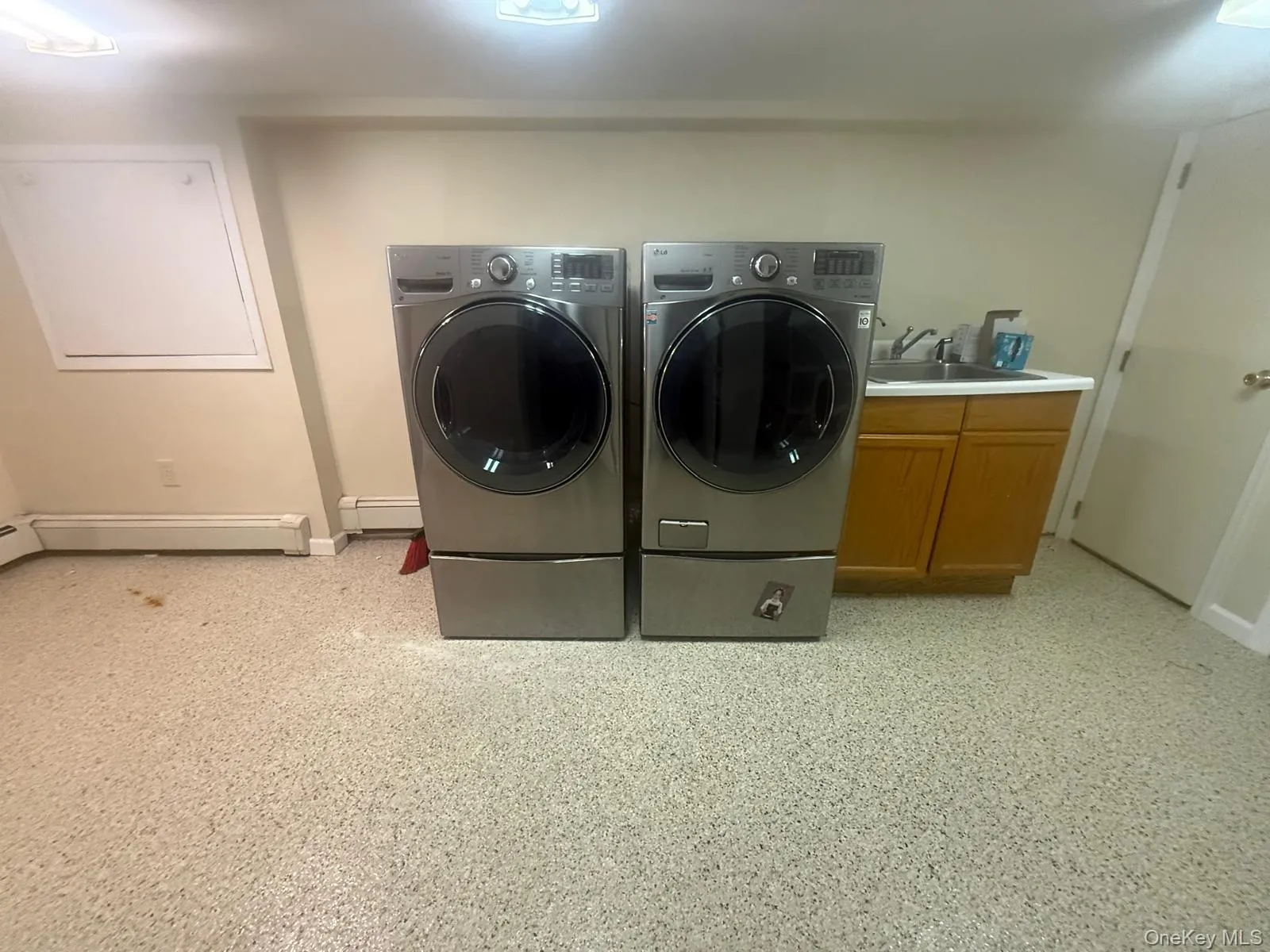 60 Columbia Avenue, Hempstead, NY, 4 Bedrooms Bedrooms, 8 Rooms Rooms,2 BathroomsBathrooms,Residential Lease,For Rent,Columbia,0,1025967 60 Columbia Avenue, Hempstead, NY, 4 Bedrooms Bedrooms, 8 Rooms Rooms,2 BathroomsBathrooms,Residential Lease,For Rent,Columbia,0,1025967