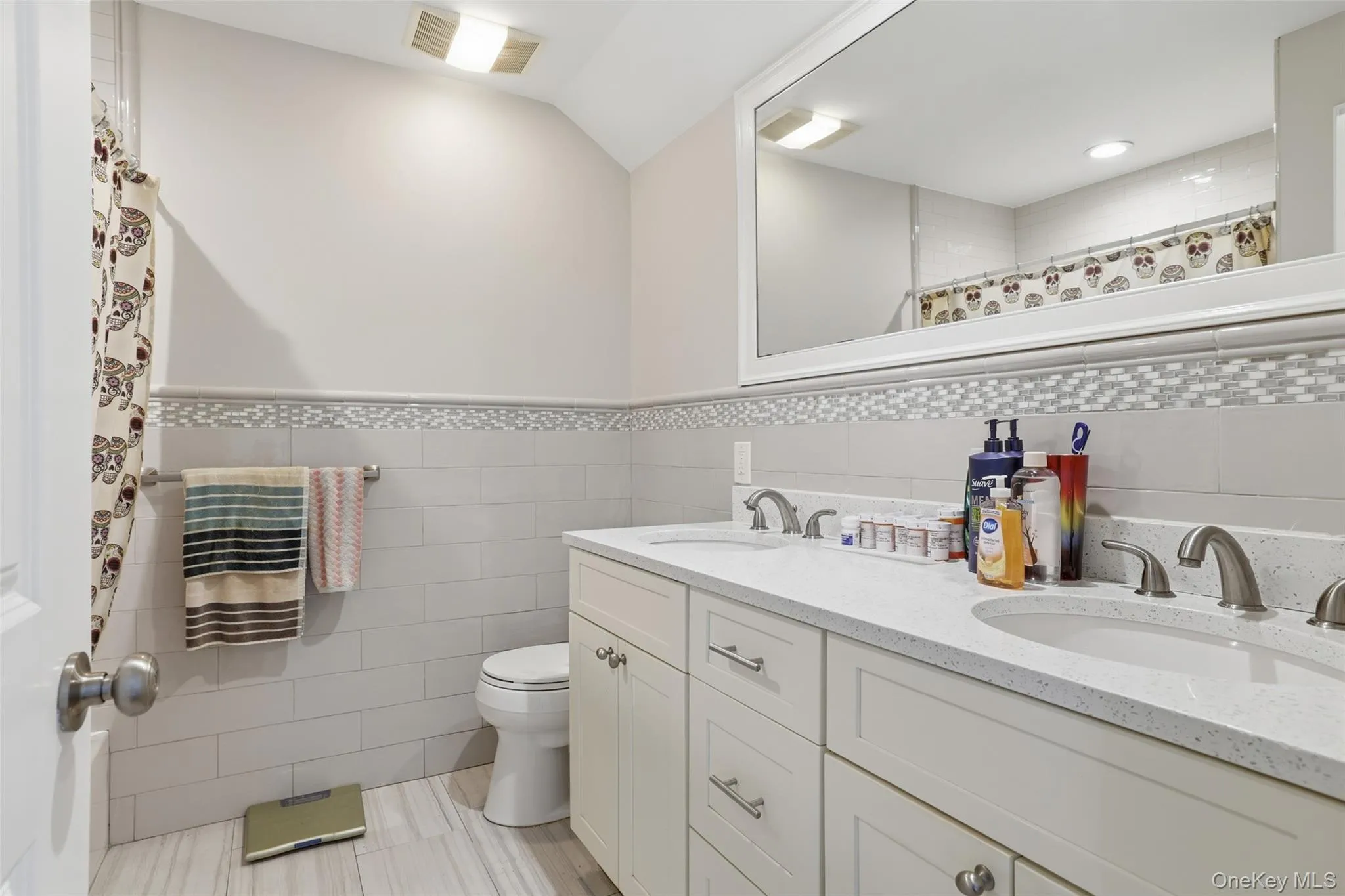34 Meadow Lane, Babylon, NY, 3 Bedrooms Bedrooms, 8 Rooms Rooms,2 BathroomsBathrooms,Residential,For Rent,Meadow,0,1025968 34 Meadow Lane, Babylon, NY, 3 Bedrooms Bedrooms, 8 Rooms Rooms,2 BathroomsBathrooms,Residential,For Rent,Meadow,0,1025968