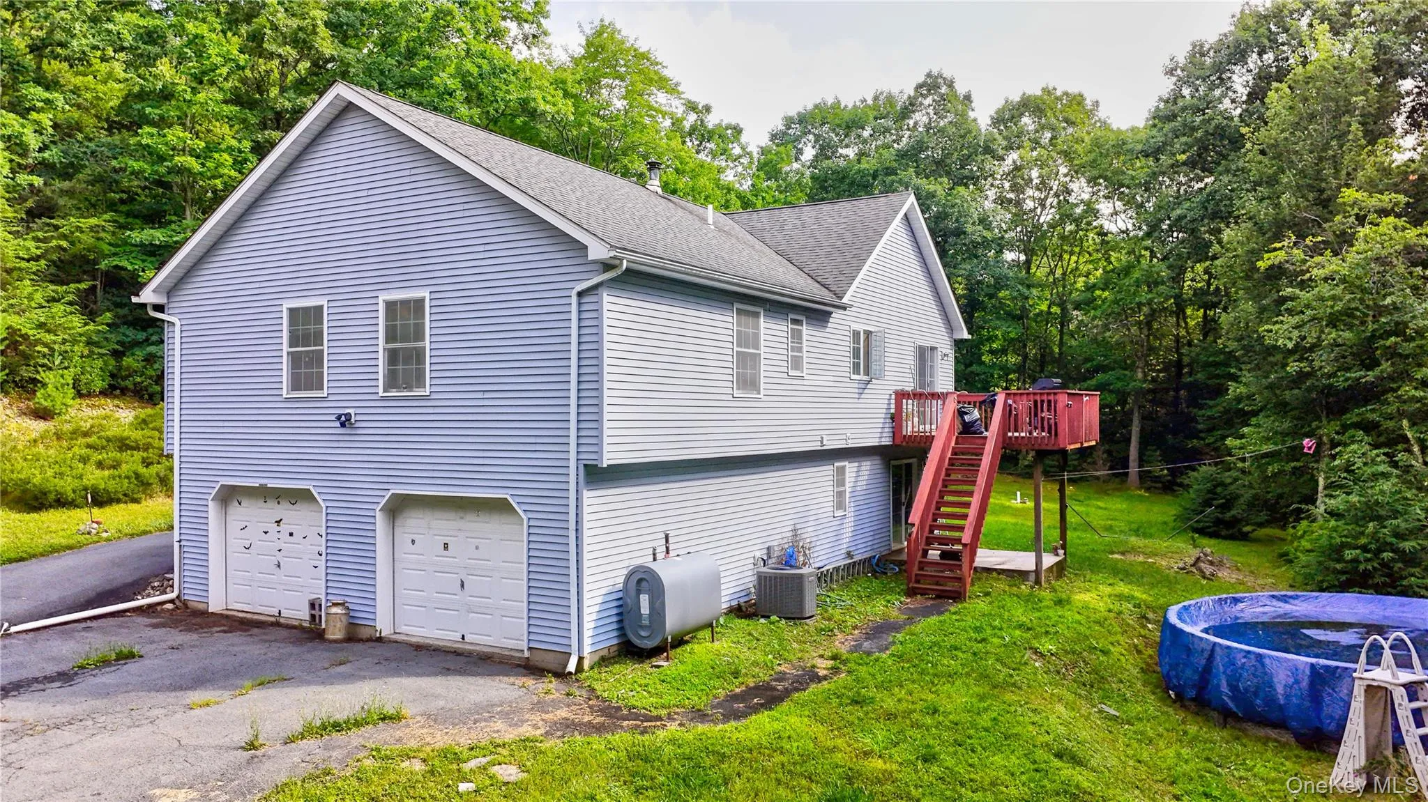 Two car garage! Two car garage!