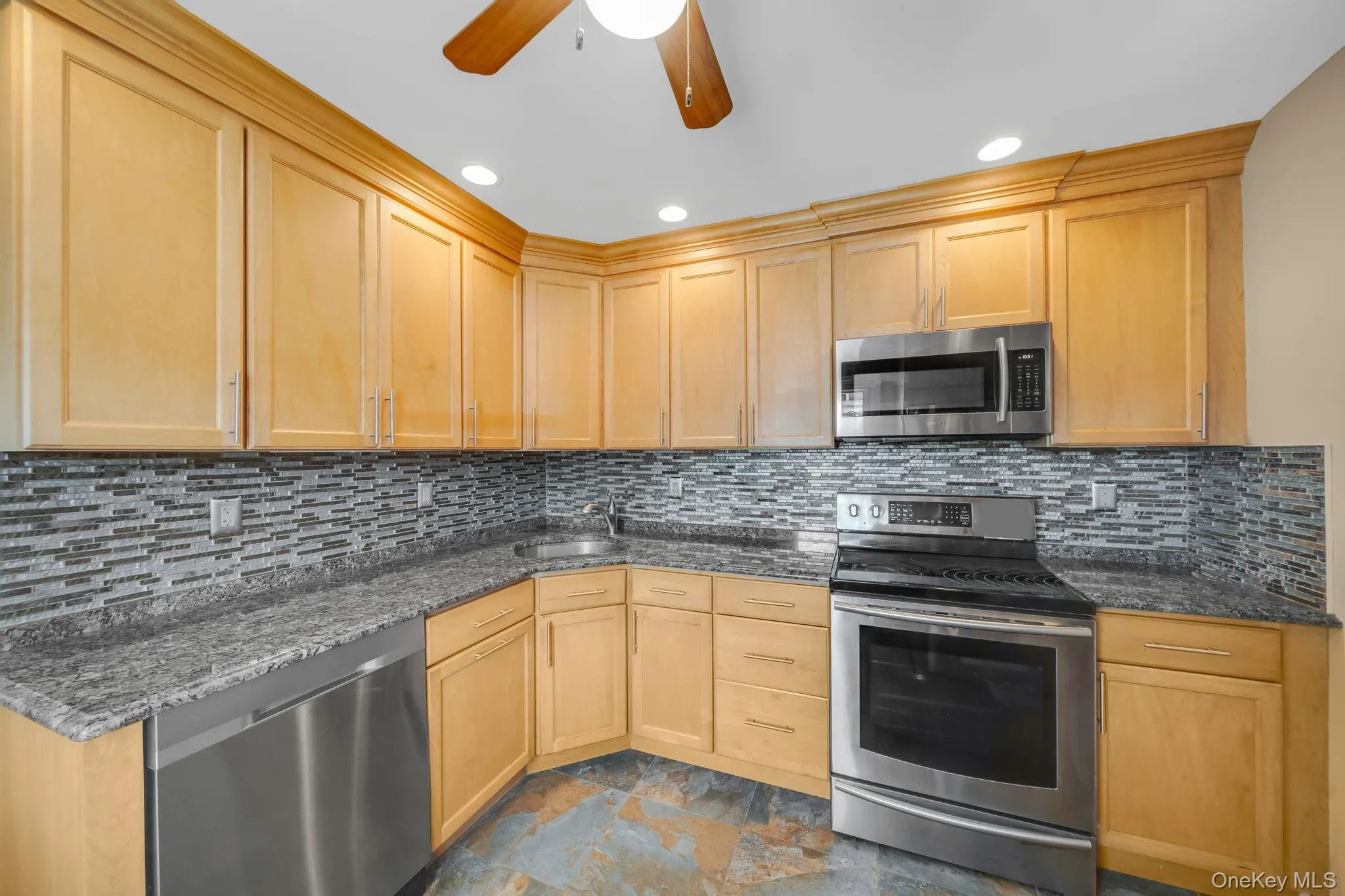 120 Ranch Lane, Hempstead, NY, 4 Bedrooms Bedrooms, 11 Rooms Rooms,2 BathroomsBathrooms,Residential,For Rent,Ranch,0,1025970 120 Ranch Lane, Hempstead, NY, 4 Bedrooms Bedrooms, 11 Rooms Rooms,2 BathroomsBathrooms,Residential,For Rent,Ranch,0,1025970