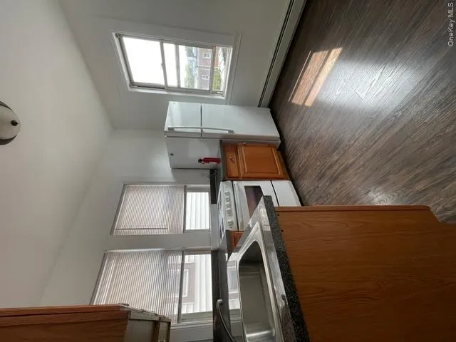1865 Mulford Avenue, New York, NY, 2 Bedrooms Bedrooms, 4 Rooms Rooms,1 BathroomBathrooms,Residential Lease,For Rent,Mulford,0,1025978 1865 Mulford Avenue, New York, NY, 2 Bedrooms Bedrooms, 4 Rooms Rooms,1 BathroomBathrooms,Residential Lease,For Rent,Mulford,0,1025978