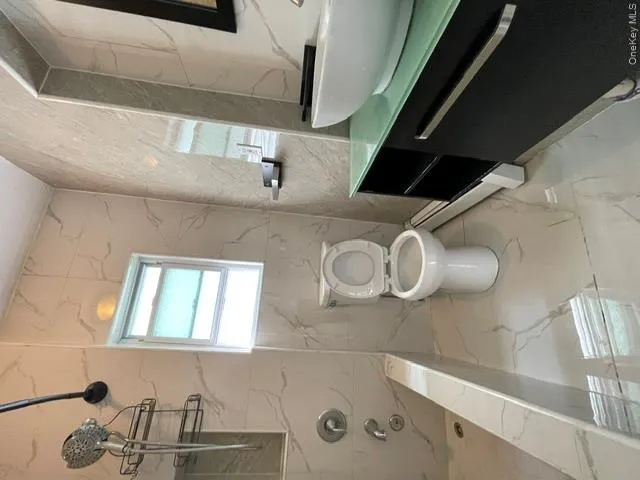 1865 Mulford Avenue, New York, NY, 2 Bedrooms Bedrooms, 4 Rooms Rooms,1 BathroomBathrooms,Residential Lease,For Rent,Mulford,0,1025978 1865 Mulford Avenue, New York, NY, 2 Bedrooms Bedrooms, 4 Rooms Rooms,1 BathroomBathrooms,Residential Lease,For Rent,Mulford,0,1025978
