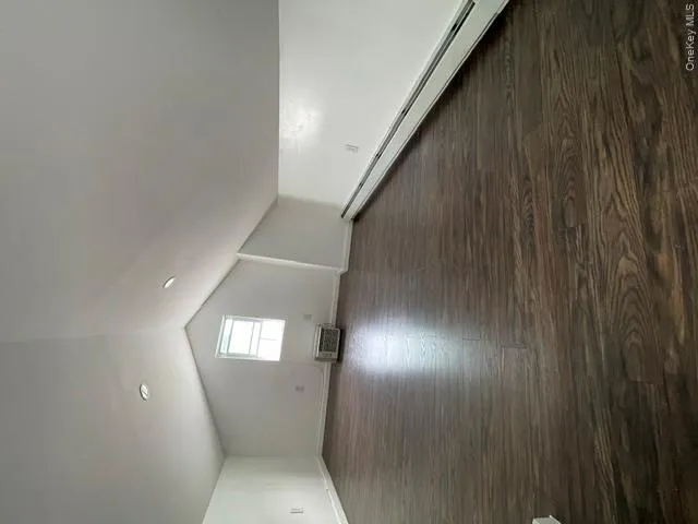 1865 Mulford Avenue, New York, NY, 2 Bedrooms Bedrooms, 4 Rooms Rooms,1 BathroomBathrooms,Residential Lease,For Rent,Mulford,0,1025978 1865 Mulford Avenue, New York, NY, 2 Bedrooms Bedrooms, 4 Rooms Rooms,1 BathroomBathrooms,Residential Lease,For Rent,Mulford,0,1025978