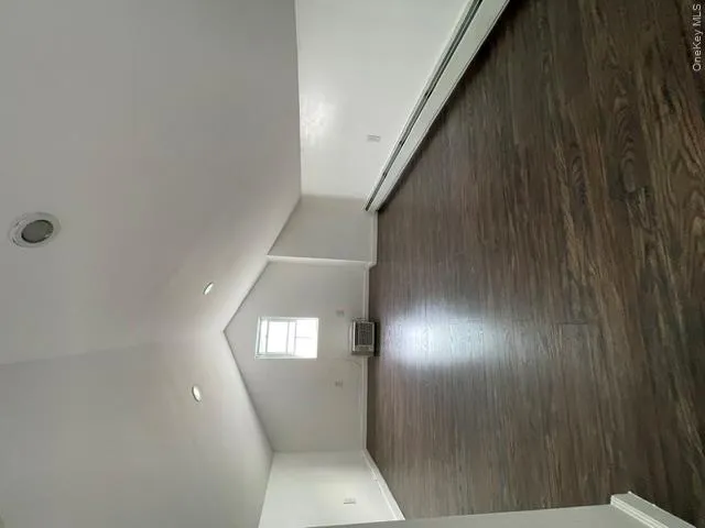 1865 Mulford Avenue, New York, NY, 2 Bedrooms Bedrooms, 4 Rooms Rooms,1 BathroomBathrooms,Residential Lease,For Rent,Mulford,0,1025978 1865 Mulford Avenue, New York, NY, 2 Bedrooms Bedrooms, 4 Rooms Rooms,1 BathroomBathrooms,Residential Lease,For Rent,Mulford,0,1025978