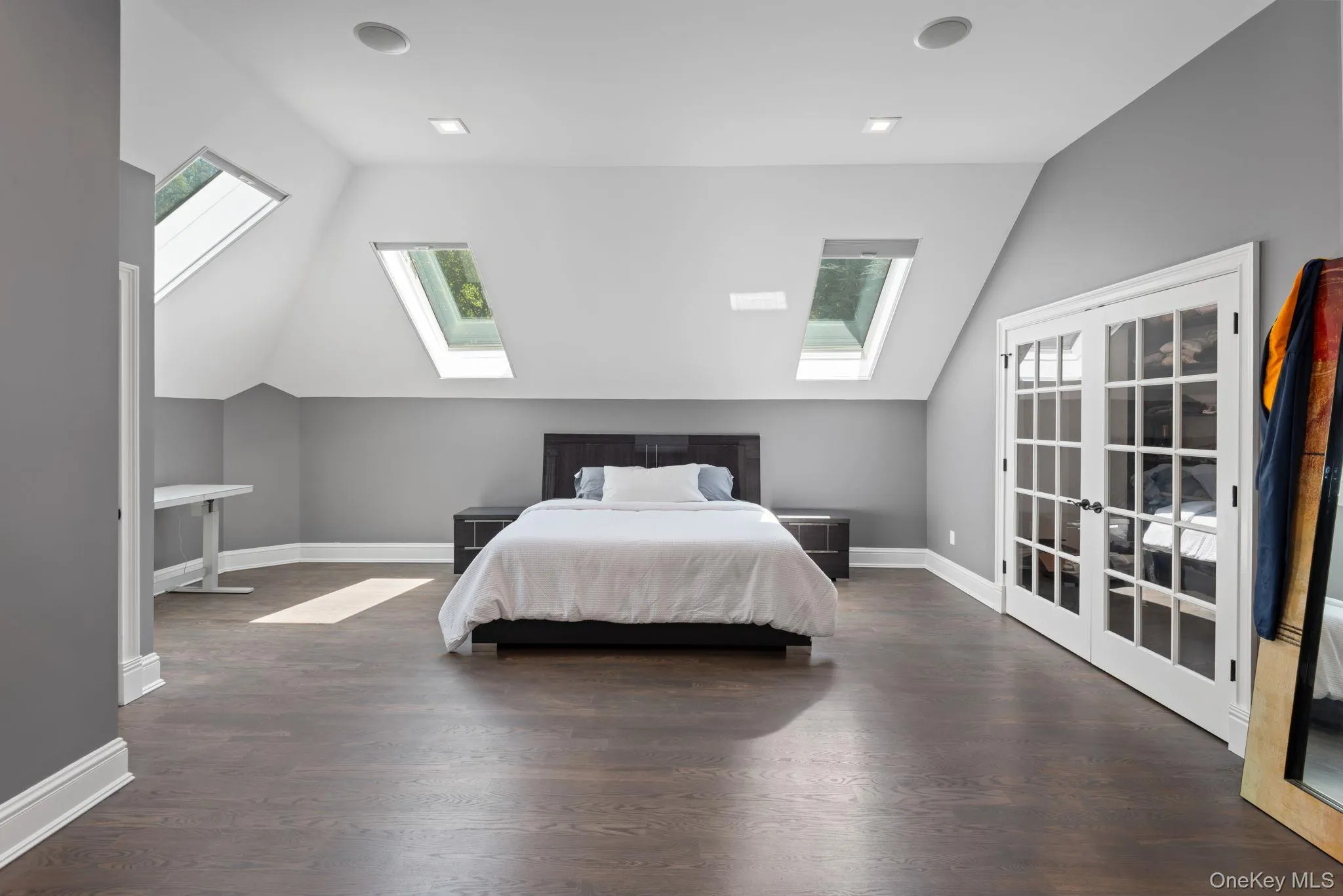 25 Marions Lane, Huntington, NY, 4 Bedrooms Bedrooms, 16 Rooms Rooms,3 BathroomsBathrooms,Residential,For Rent,Marions,0,1025980 25 Marions Lane, Huntington, NY, 4 Bedrooms Bedrooms, 16 Rooms Rooms,3 BathroomsBathrooms,Residential,For Rent,Marions,0,1025980