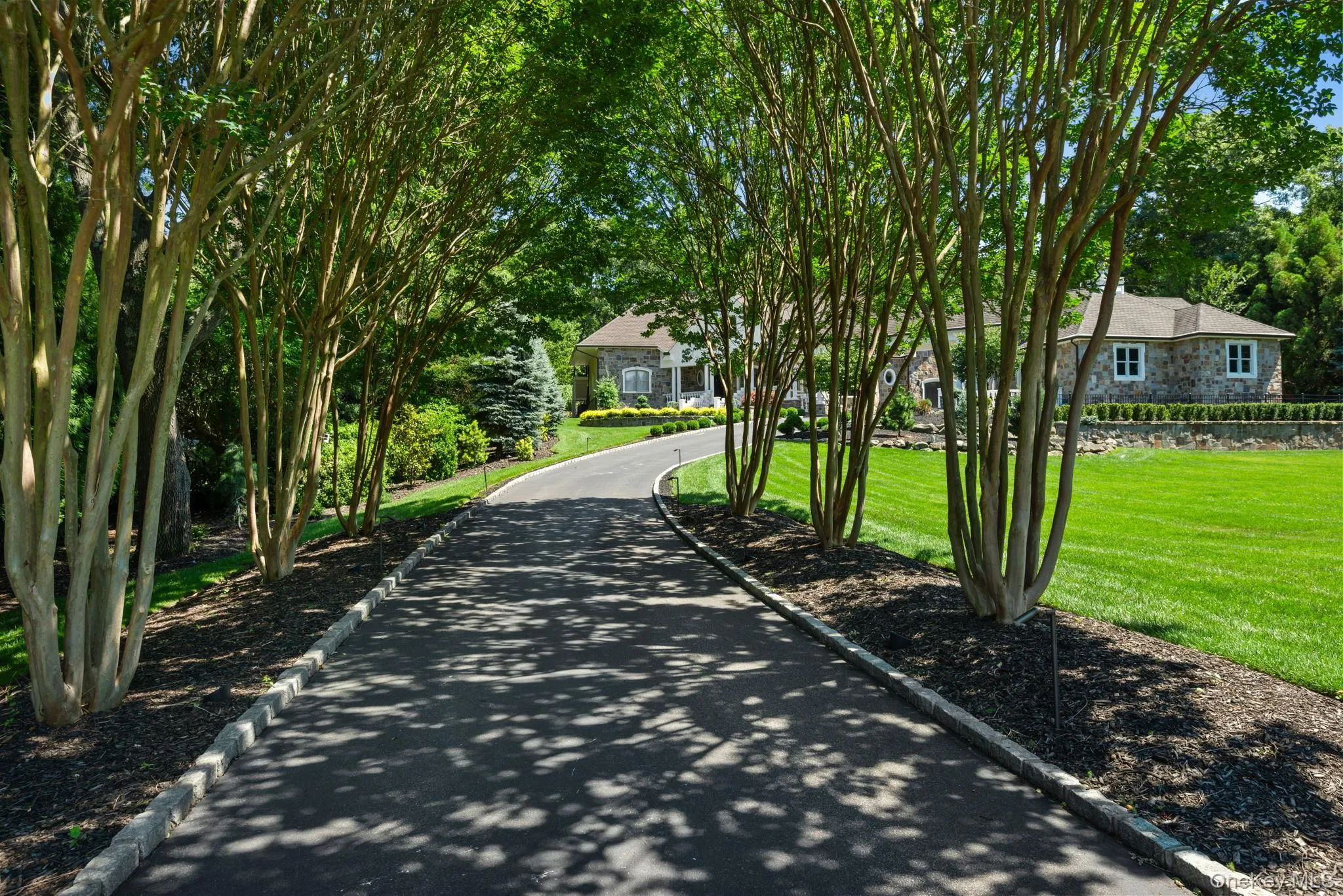 25 Marions Lane, Huntington, NY, 4 Bedrooms Bedrooms, 16 Rooms Rooms,3 BathroomsBathrooms,Residential,For Rent,Marions,0,1025980 25 Marions Lane, Huntington, NY, 4 Bedrooms Bedrooms, 16 Rooms Rooms,3 BathroomsBathrooms,Residential,For Rent,Marions,0,1025980