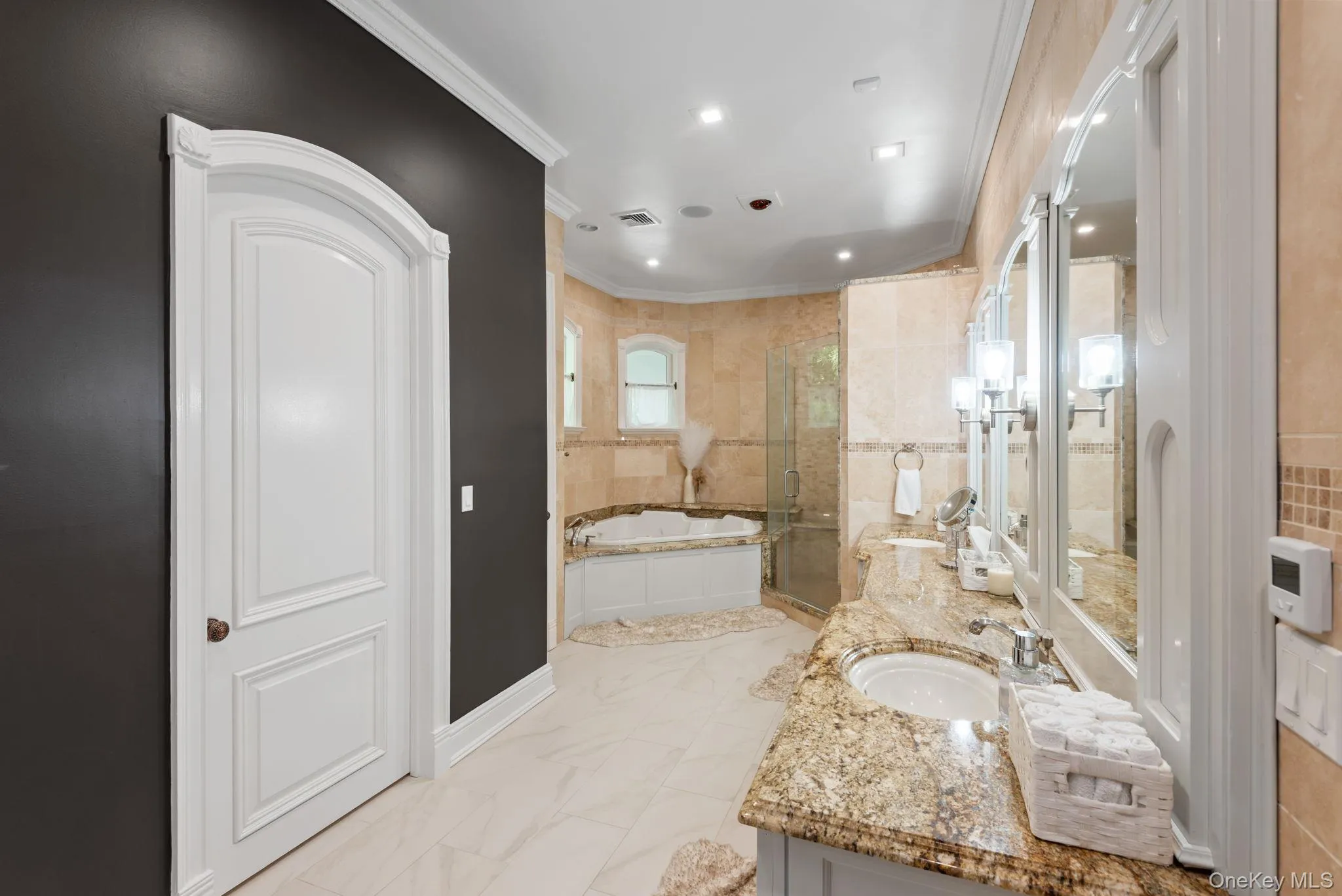 25 Marions Lane, Huntington, NY, 4 Bedrooms Bedrooms, 16 Rooms Rooms,3 BathroomsBathrooms,Residential,For Rent,Marions,0,1025980 25 Marions Lane, Huntington, NY, 4 Bedrooms Bedrooms, 16 Rooms Rooms,3 BathroomsBathrooms,Residential,For Rent,Marions,0,1025980