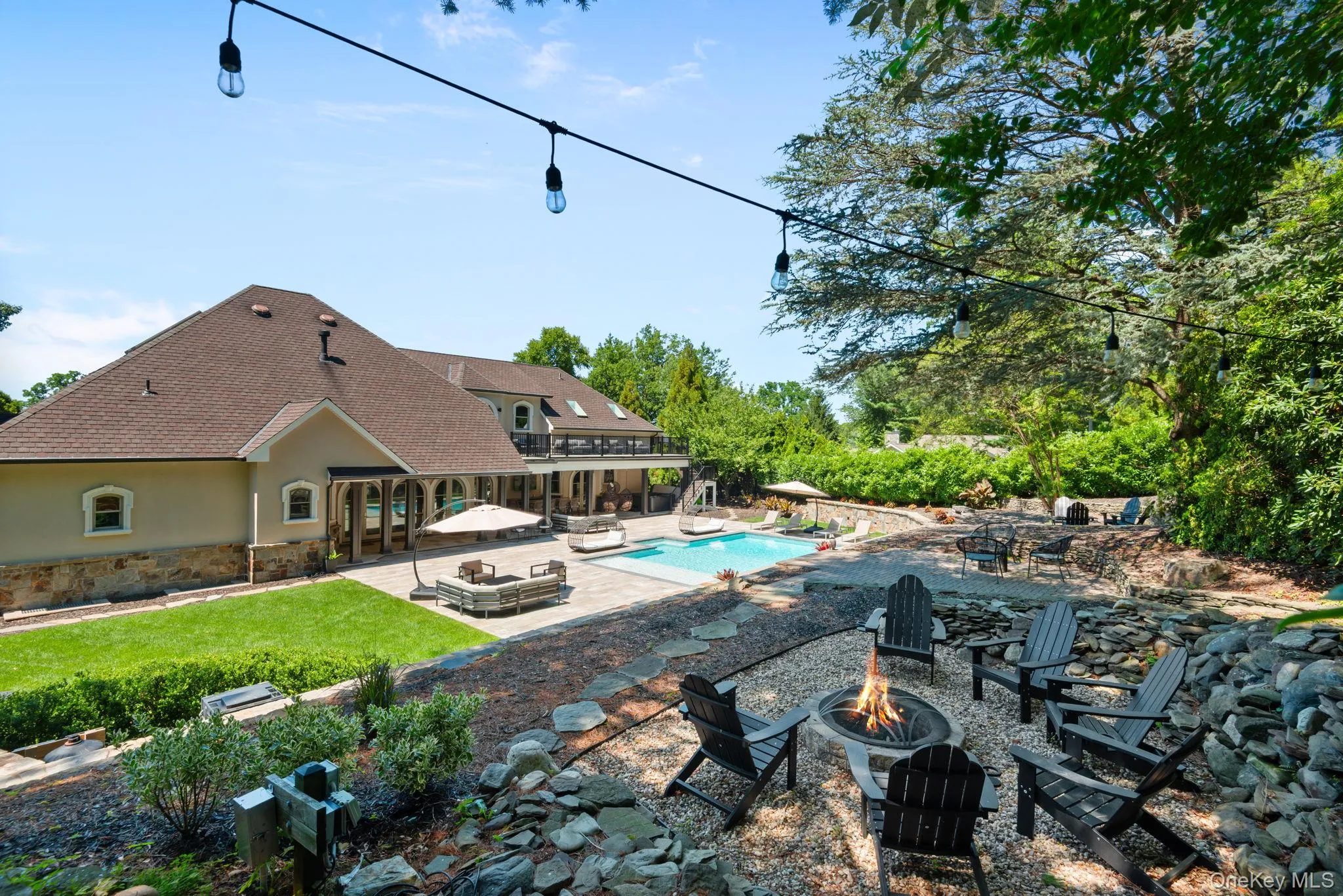25 Marions Lane, Huntington, NY, 4 Bedrooms Bedrooms, 16 Rooms Rooms,3 BathroomsBathrooms,Residential,For Rent,Marions,0,1025980 25 Marions Lane, Huntington, NY, 4 Bedrooms Bedrooms, 16 Rooms Rooms,3 BathroomsBathrooms,Residential,For Rent,Marions,0,1025980