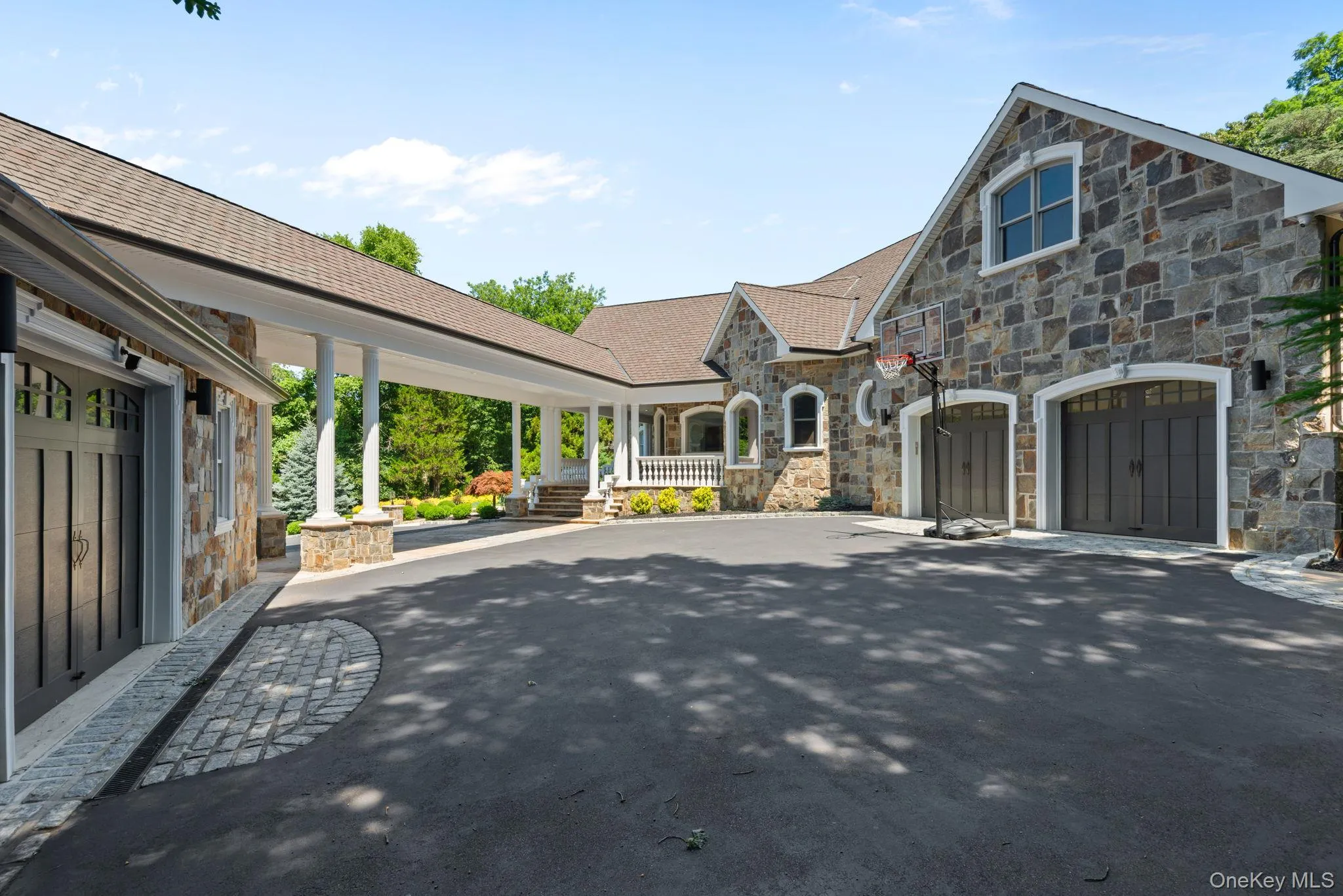 25 Marions Lane, Huntington, NY, 4 Bedrooms Bedrooms, 16 Rooms Rooms,3 BathroomsBathrooms,Residential,For Rent,Marions,0,1025980 25 Marions Lane, Huntington, NY, 4 Bedrooms Bedrooms, 16 Rooms Rooms,3 BathroomsBathrooms,Residential,For Rent,Marions,0,1025980