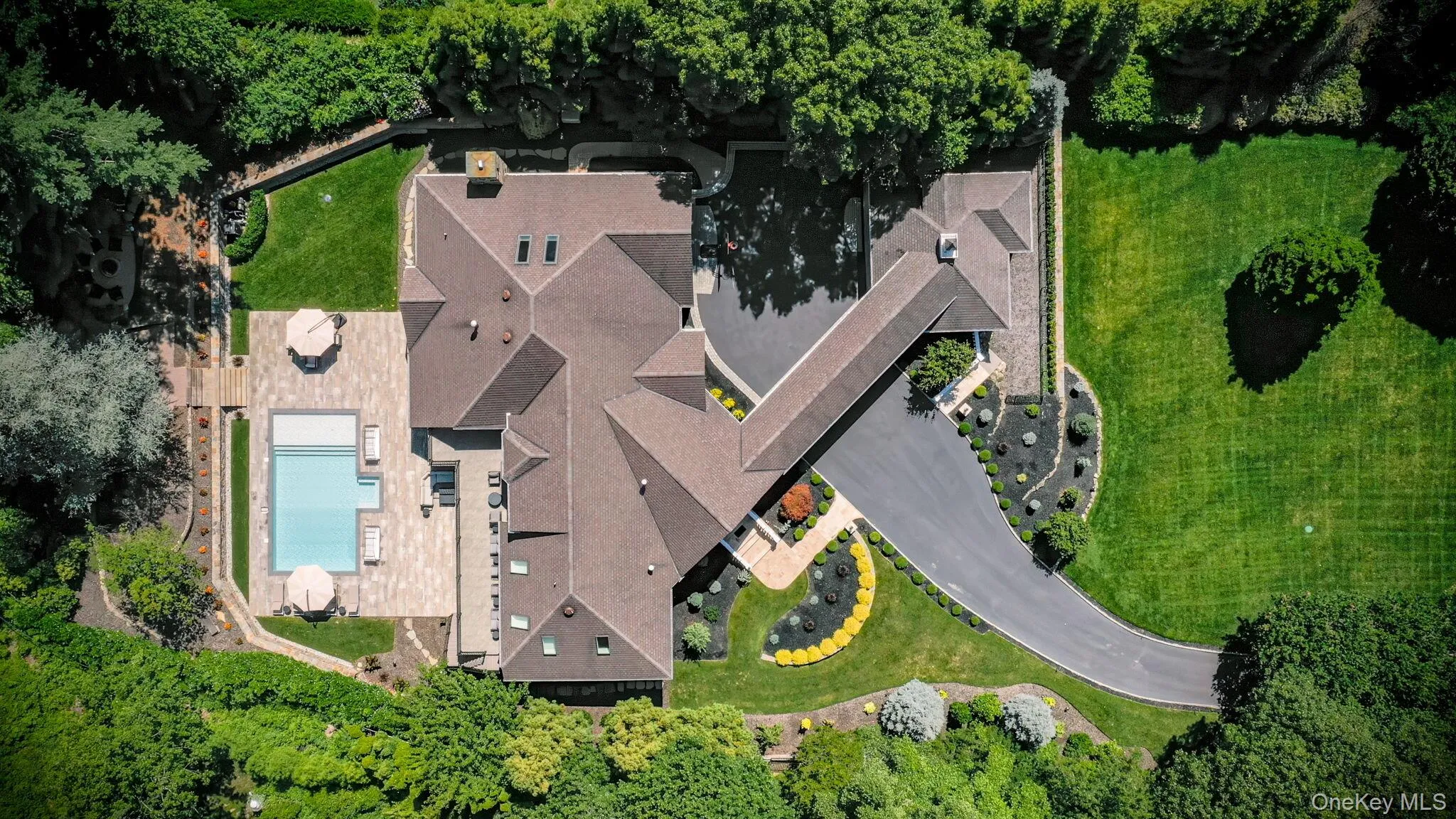 25 Marions Lane, Huntington, NY, 4 Bedrooms Bedrooms, 16 Rooms Rooms,3 BathroomsBathrooms,Residential,For Rent,Marions,0,1025980 25 Marions Lane, Huntington, NY, 4 Bedrooms Bedrooms, 16 Rooms Rooms,3 BathroomsBathrooms,Residential,For Rent,Marions,0,1025980