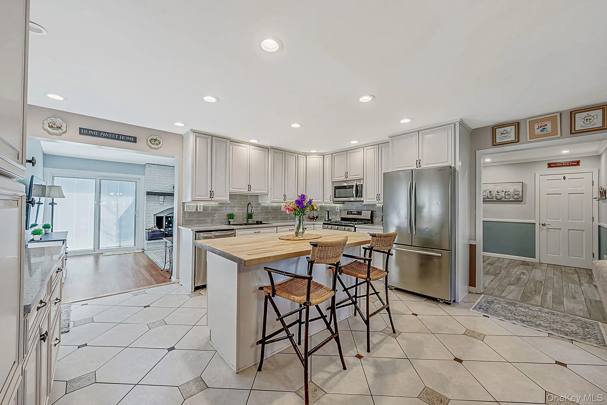 30 Pinewood Drive, Smithtown, NY, 4 Bedrooms Bedrooms, 8 Rooms Rooms,1 BathroomBathrooms,Residential,For Rent,Pinewood,0,1025983 30 Pinewood Drive, Smithtown, NY, 4 Bedrooms Bedrooms, 8 Rooms Rooms,1 BathroomBathrooms,Residential,For Rent,Pinewood,0,1025983