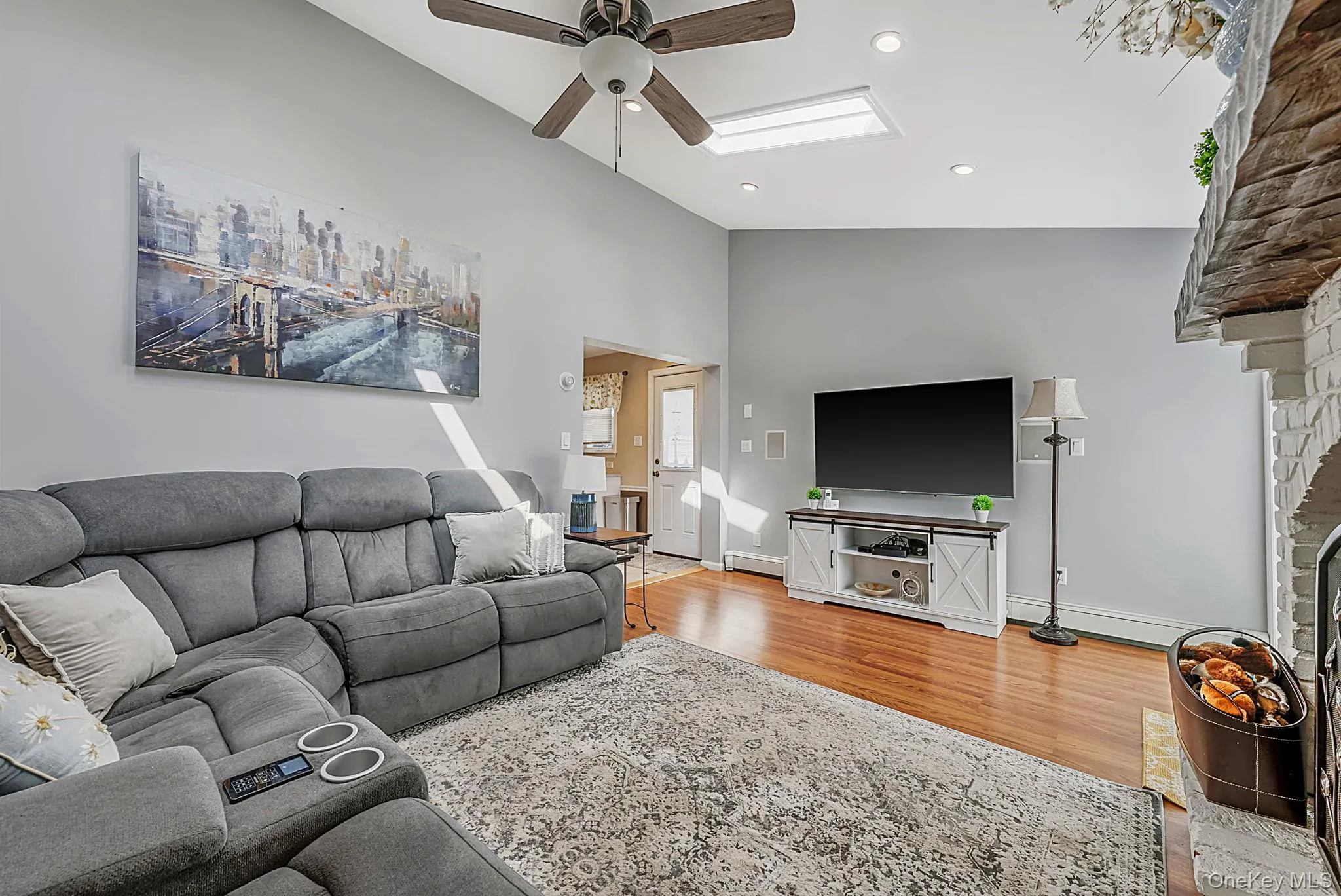 30 Pinewood Drive, Smithtown, NY, 4 Bedrooms Bedrooms, 8 Rooms Rooms,1 BathroomBathrooms,Residential,For Rent,Pinewood,0,1025983 30 Pinewood Drive, Smithtown, NY, 4 Bedrooms Bedrooms, 8 Rooms Rooms,1 BathroomBathrooms,Residential,For Rent,Pinewood,0,1025983