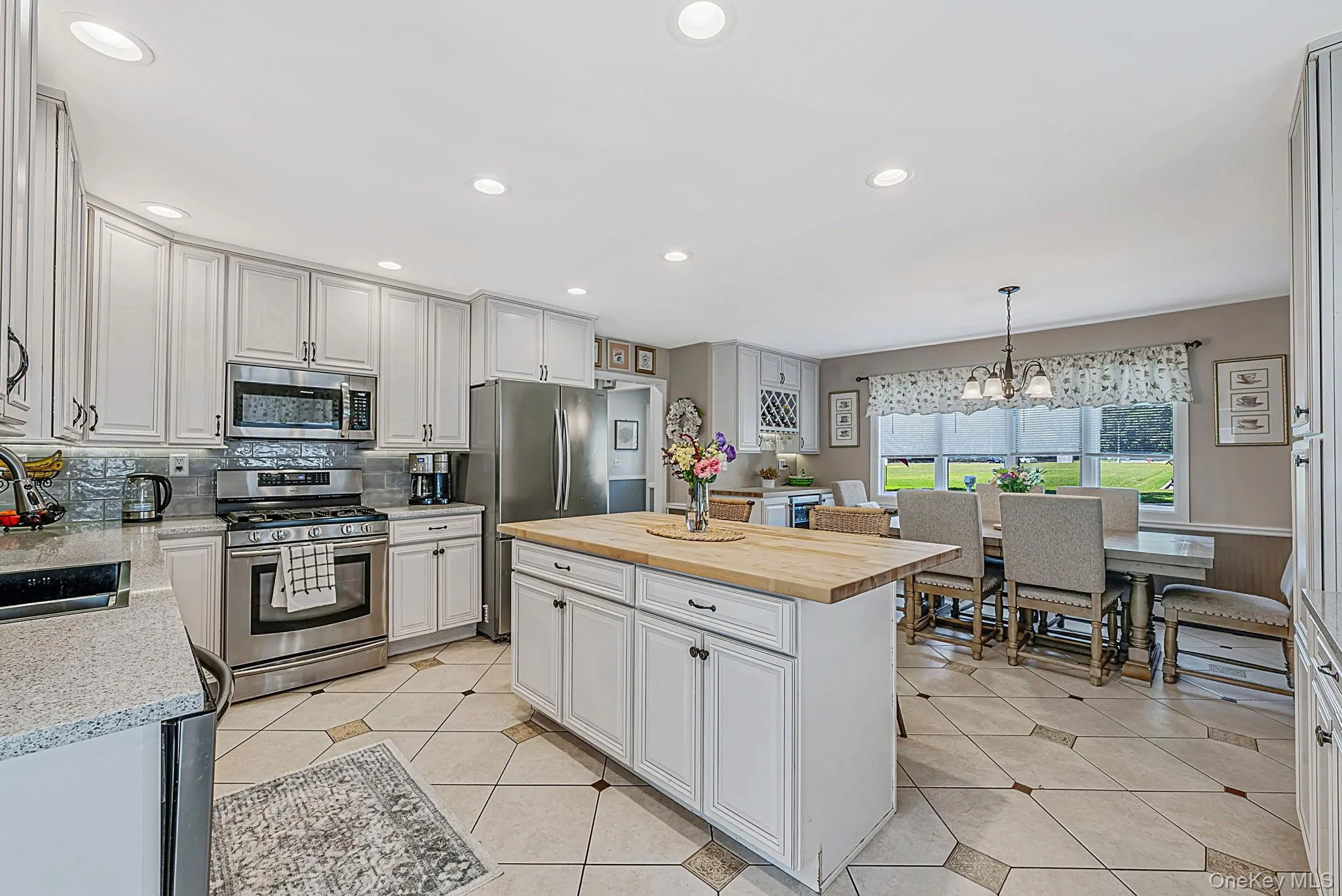 30 Pinewood Drive, Smithtown, NY, 4 Bedrooms Bedrooms, 8 Rooms Rooms,1 BathroomBathrooms,Residential,For Rent,Pinewood,0,1025983 30 Pinewood Drive, Smithtown, NY, 4 Bedrooms Bedrooms, 8 Rooms Rooms,1 BathroomBathrooms,Residential,For Rent,Pinewood,0,1025983