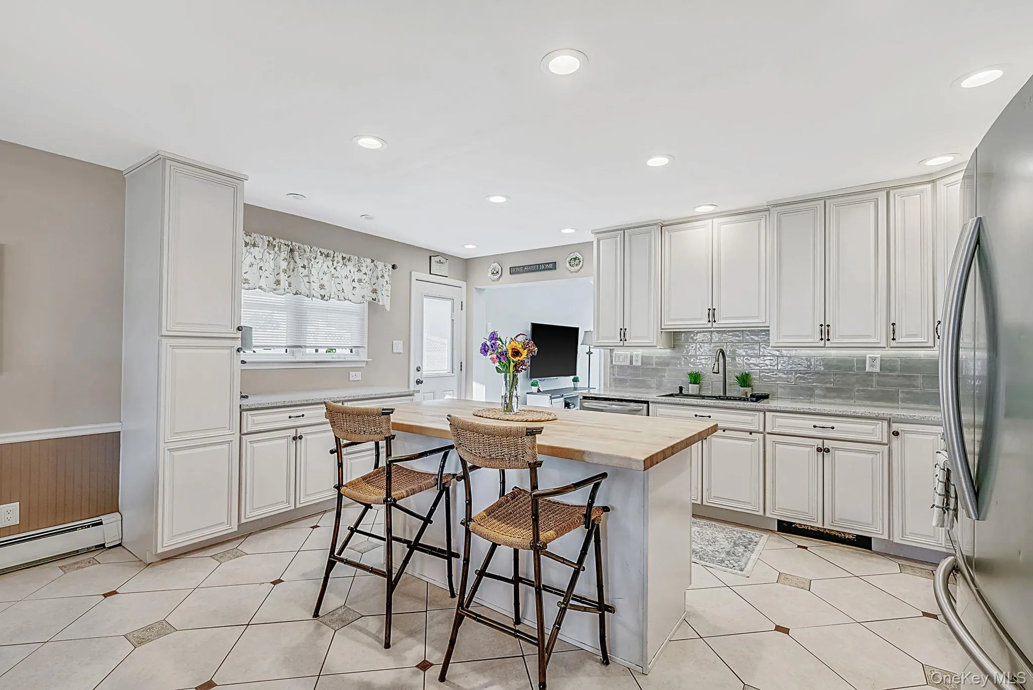 30 Pinewood Drive, Smithtown, NY, 4 Bedrooms Bedrooms, 8 Rooms Rooms,1 BathroomBathrooms,Residential,For Rent,Pinewood,0,1025983 30 Pinewood Drive, Smithtown, NY, 4 Bedrooms Bedrooms, 8 Rooms Rooms,1 BathroomBathrooms,Residential,For Rent,Pinewood,0,1025983