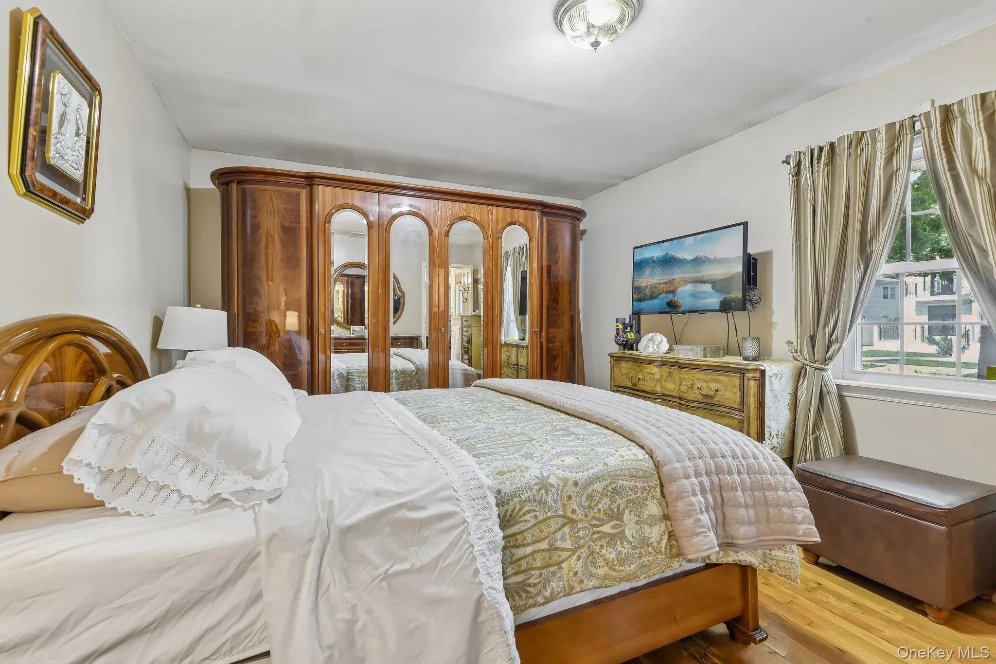 7814 Langdale Street, New York, NY, 3 Bedrooms Bedrooms, 6 Rooms Rooms,1 BathroomBathrooms,Residential,For Rent,Langdale,0,1025984 7814 Langdale Street, New York, NY, 3 Bedrooms Bedrooms, 6 Rooms Rooms,1 BathroomBathrooms,Residential,For Rent,Langdale,0,1025984