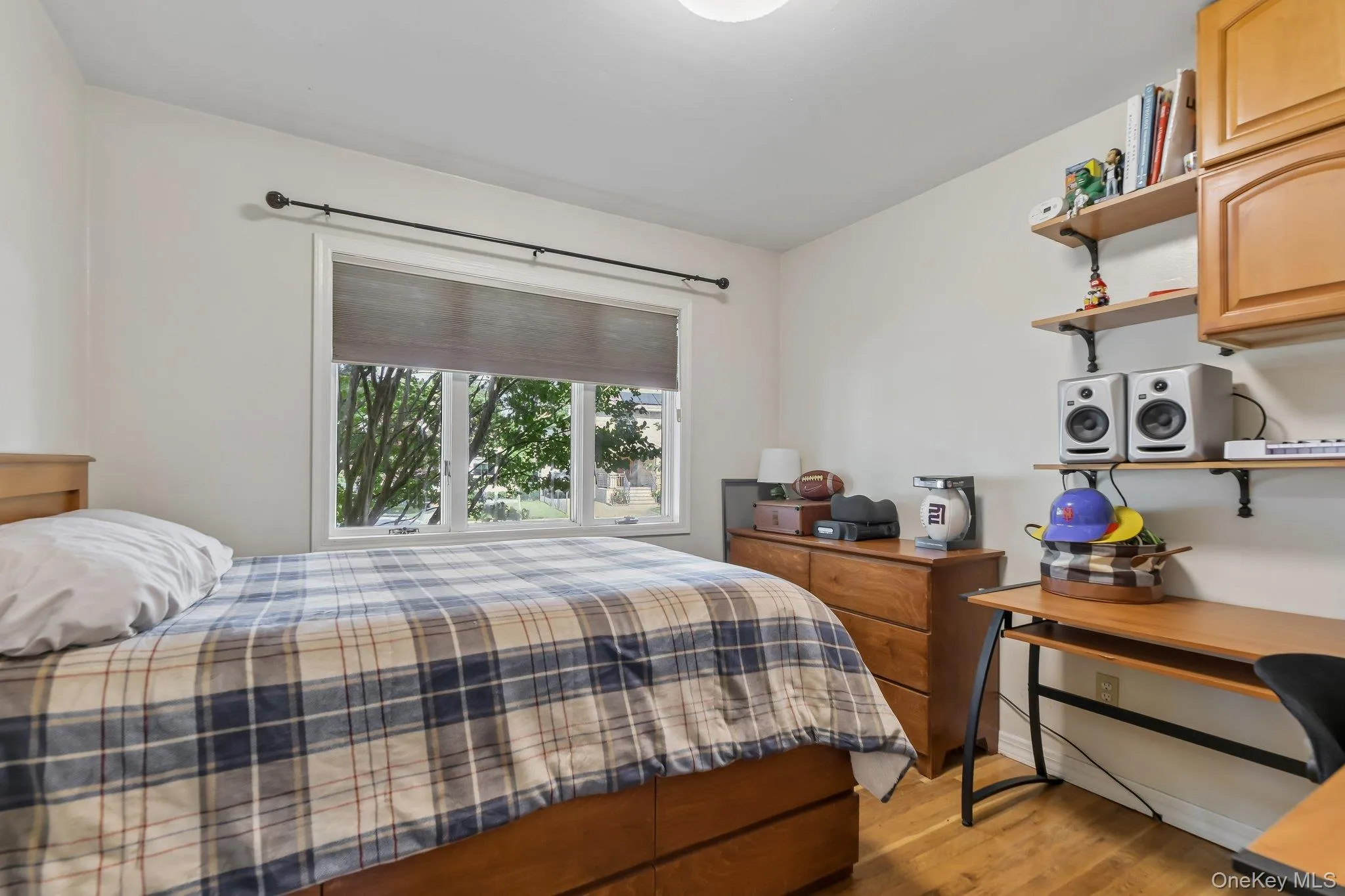 7814 Langdale Street, New York, NY, 3 Bedrooms Bedrooms, 6 Rooms Rooms,1 BathroomBathrooms,Residential,For Rent,Langdale,0,1025984 7814 Langdale Street, New York, NY, 3 Bedrooms Bedrooms, 6 Rooms Rooms,1 BathroomBathrooms,Residential,For Rent,Langdale,0,1025984
