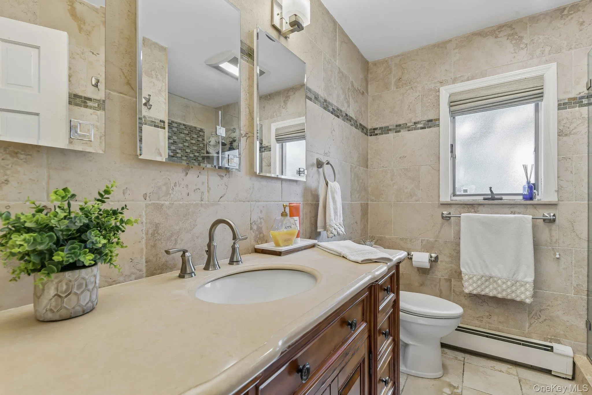 7814 Langdale Street, New York, NY, 3 Bedrooms Bedrooms, 6 Rooms Rooms,1 BathroomBathrooms,Residential,For Rent,Langdale,0,1025984 7814 Langdale Street, New York, NY, 3 Bedrooms Bedrooms, 6 Rooms Rooms,1 BathroomBathrooms,Residential,For Rent,Langdale,0,1025984