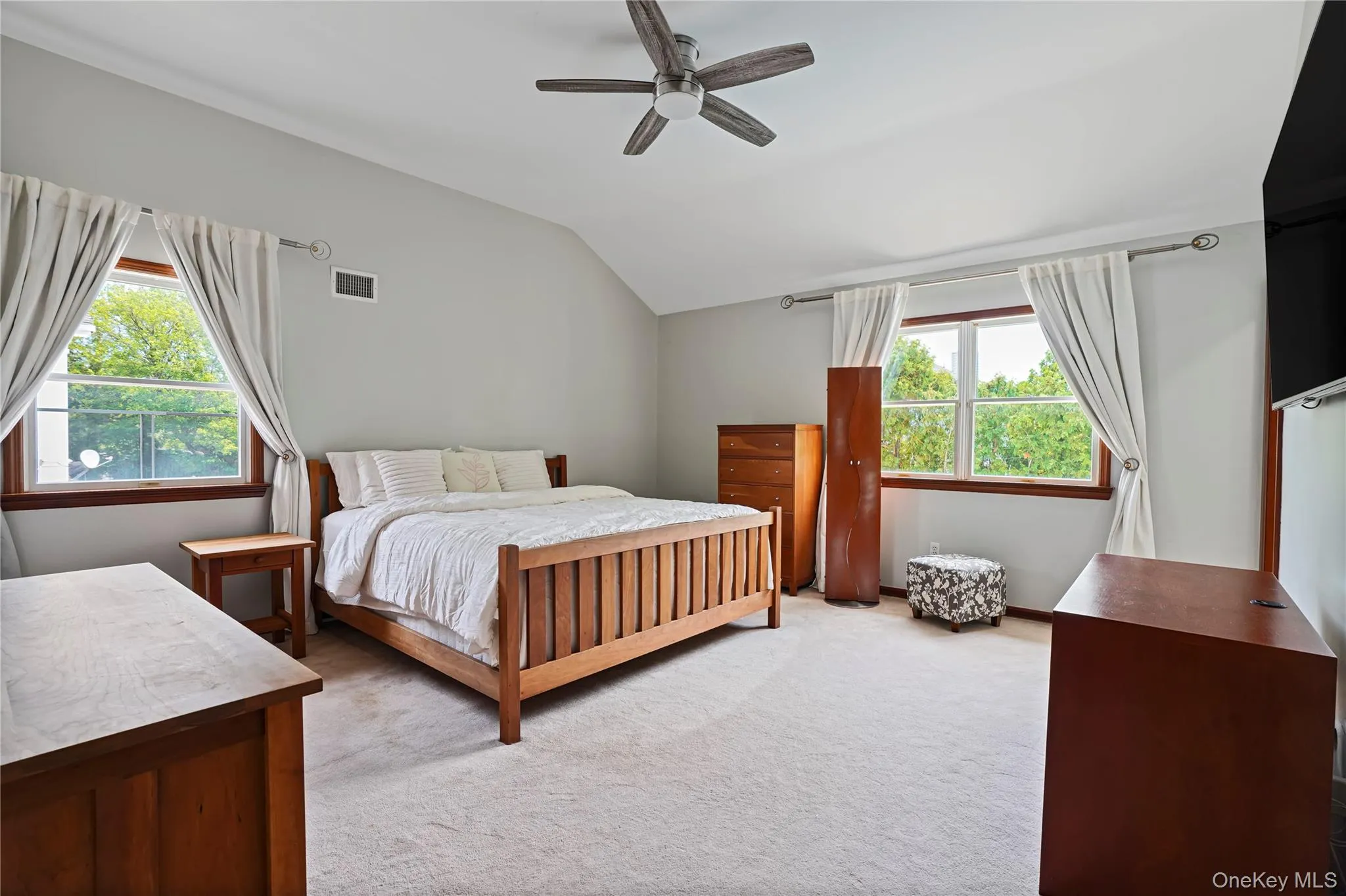268 Ardsley Street, New York, NY, 4 Bedrooms Bedrooms, 9 Rooms Rooms,3 BathroomsBathrooms,Residential,For Rent,Ardsley,0,1026004 268 Ardsley Street, New York, NY, 4 Bedrooms Bedrooms, 9 Rooms Rooms,3 BathroomsBathrooms,Residential,For Rent,Ardsley,0,1026004