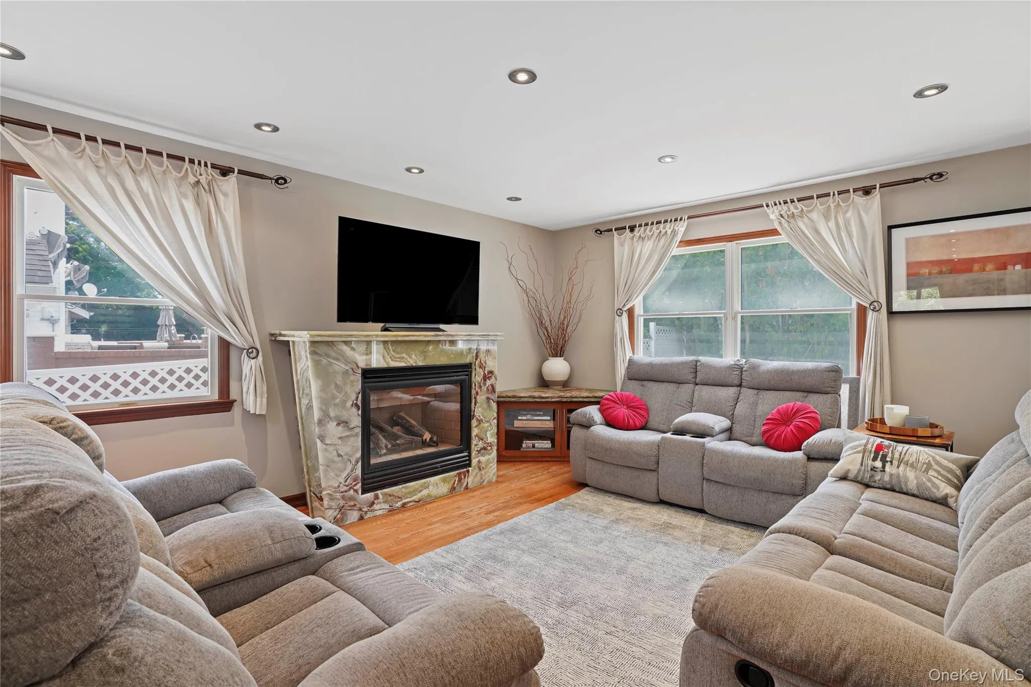 268 Ardsley Street, New York, NY, 4 Bedrooms Bedrooms, 9 Rooms Rooms,3 BathroomsBathrooms,Residential,For Rent,Ardsley,0,1026004 268 Ardsley Street, New York, NY, 4 Bedrooms Bedrooms, 9 Rooms Rooms,3 BathroomsBathrooms,Residential,For Rent,Ardsley,0,1026004