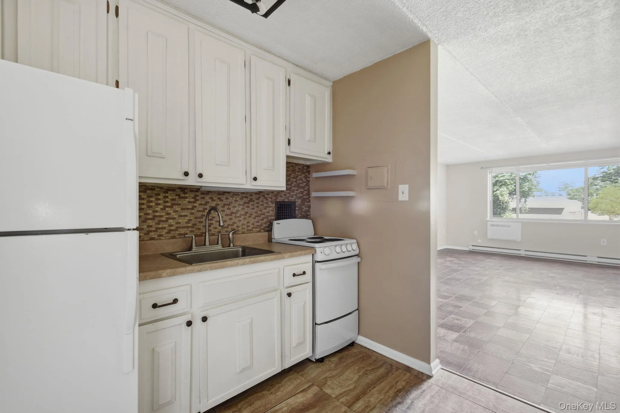 160 Academy Street, Poughkeepsie, NY, 1 Bedroom Bedrooms, 3 Rooms Rooms,1 BathroomBathrooms,Residential,For Rent,Academy,0,1026011 160 Academy Street, Poughkeepsie, NY, 1 Bedroom Bedrooms, 3 Rooms Rooms,1 BathroomBathrooms,Residential,For Rent,Academy,0,1026011