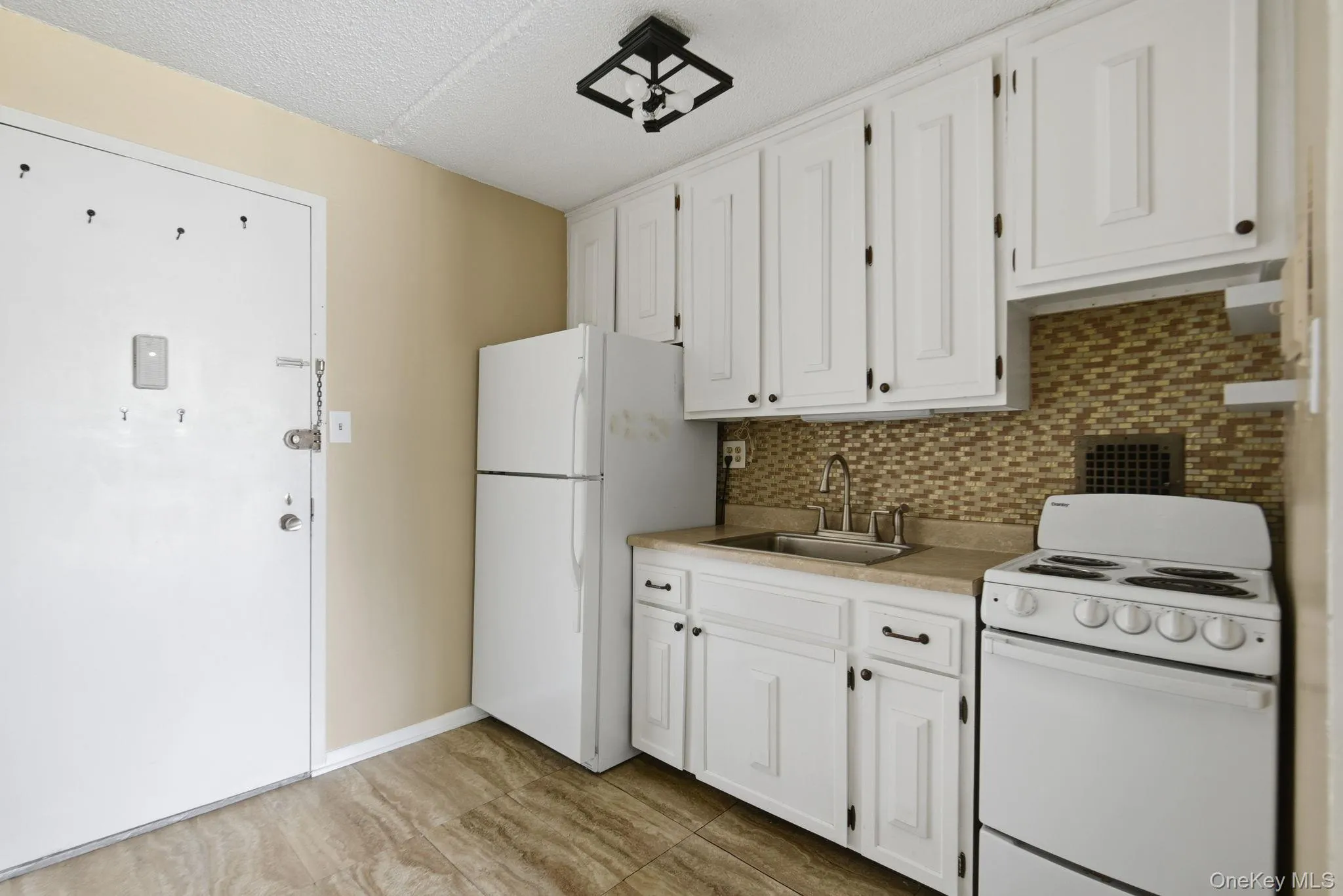 160 Academy Street, Poughkeepsie, NY, 1 Bedroom Bedrooms, 3 Rooms Rooms,1 BathroomBathrooms,Residential,For Rent,Academy,0,1026011 160 Academy Street, Poughkeepsie, NY, 1 Bedroom Bedrooms, 3 Rooms Rooms,1 BathroomBathrooms,Residential,For Rent,Academy,0,1026011