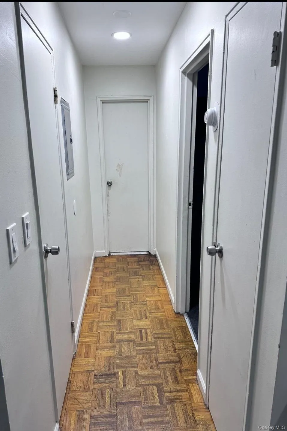 1 E Hemlock Drive, Islip, NY, 1 Bedroom Bedrooms, 4 Rooms Rooms,1 BathroomBathrooms,Residential,For Rent,Hemlock,0,1026014 1 E Hemlock Drive, Islip, NY, 1 Bedroom Bedrooms, 4 Rooms Rooms,1 BathroomBathrooms,Residential,For Rent,Hemlock,0,1026014