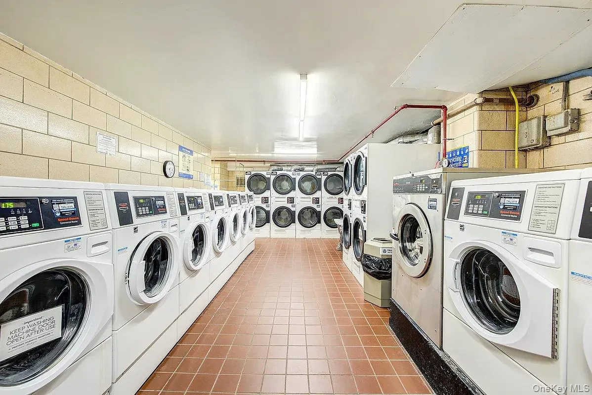 102-30 66th Road, New York, NY, 2 Bedrooms Bedrooms, 4 Rooms Rooms,2 BathroomsBathrooms,Residential,For Rent,66th,0,1026017 102-30 66th Road, New York, NY, 2 Bedrooms Bedrooms, 4 Rooms Rooms,2 BathroomsBathrooms,Residential,For Rent,66th,0,1026017