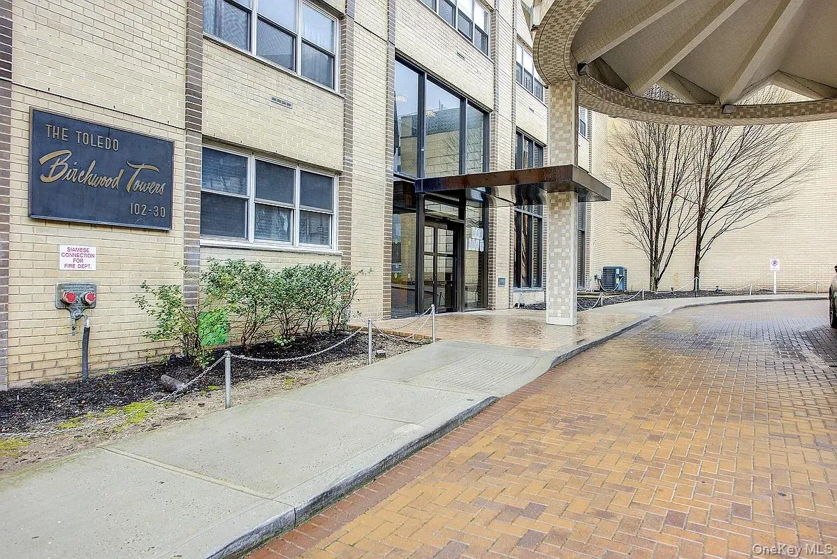 102-30 66th Road, New York, NY, 2 Bedrooms Bedrooms, 4 Rooms Rooms,2 BathroomsBathrooms,Residential,For Rent,66th,0,1026017 102-30 66th Road, New York, NY, 2 Bedrooms Bedrooms, 4 Rooms Rooms,2 BathroomsBathrooms,Residential,For Rent,66th,0,1026017