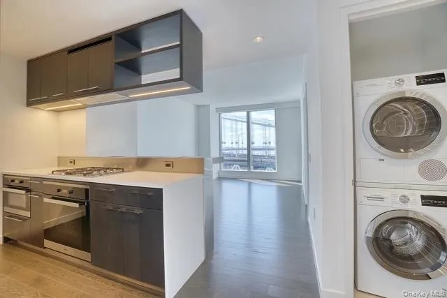 252 South Street, New York, NY, 1 Bedroom Bedrooms, 3 Rooms Rooms,1 BathroomBathrooms,Residential Lease,For Rent,South,0,1026020 252 South Street, New York, NY, 1 Bedroom Bedrooms, 3 Rooms Rooms,1 BathroomBathrooms,Residential Lease,For Rent,South,0,1026020