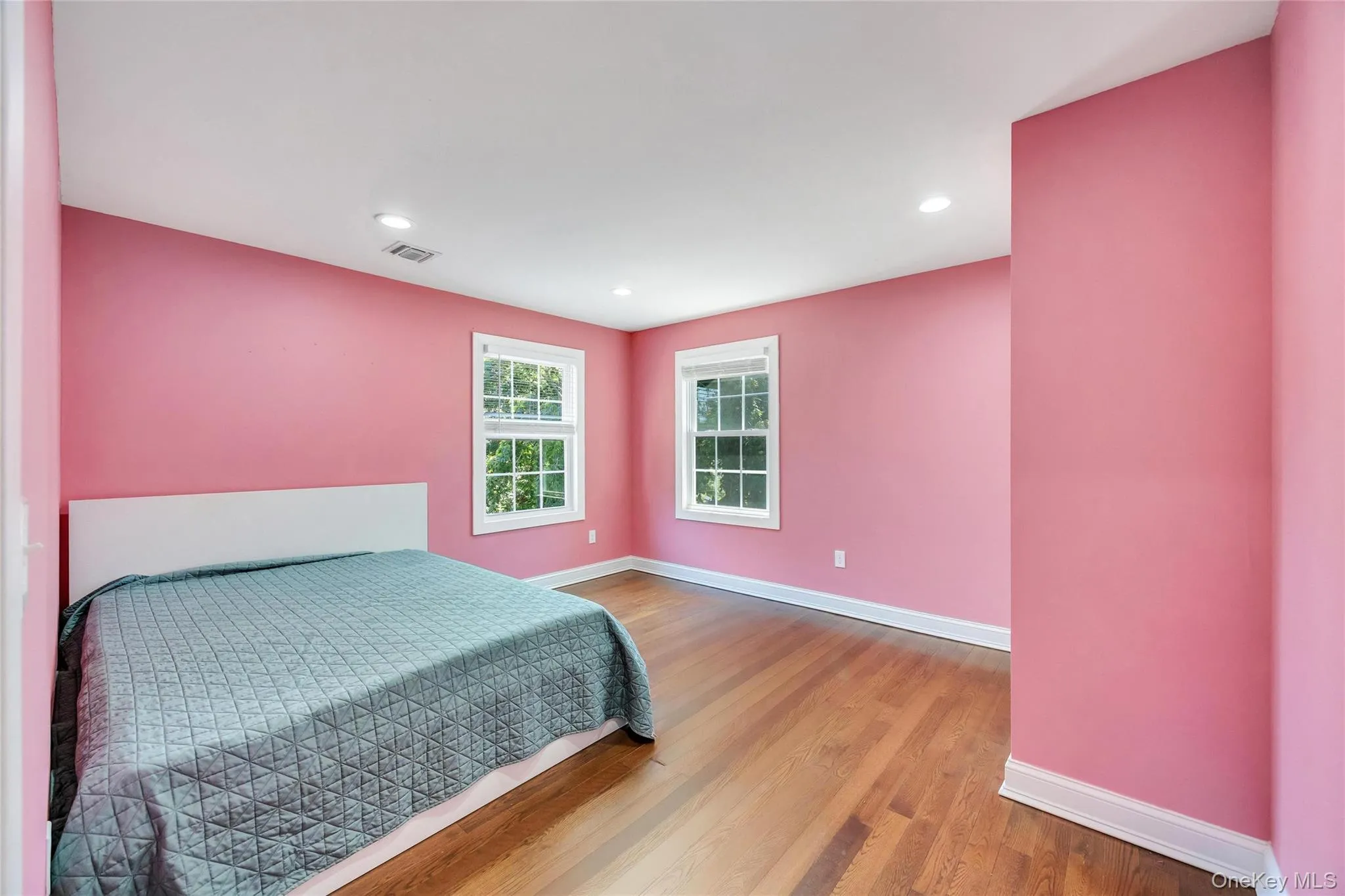 71 Penn Street, Brookhaven, NY, 6 Bedrooms Bedrooms, 9 Rooms Rooms,3 BathroomsBathrooms,Residential,For Rent,Penn,0,1026021 71 Penn Street, Brookhaven, NY, 6 Bedrooms Bedrooms, 9 Rooms Rooms,3 BathroomsBathrooms,Residential,For Rent,Penn,0,1026021