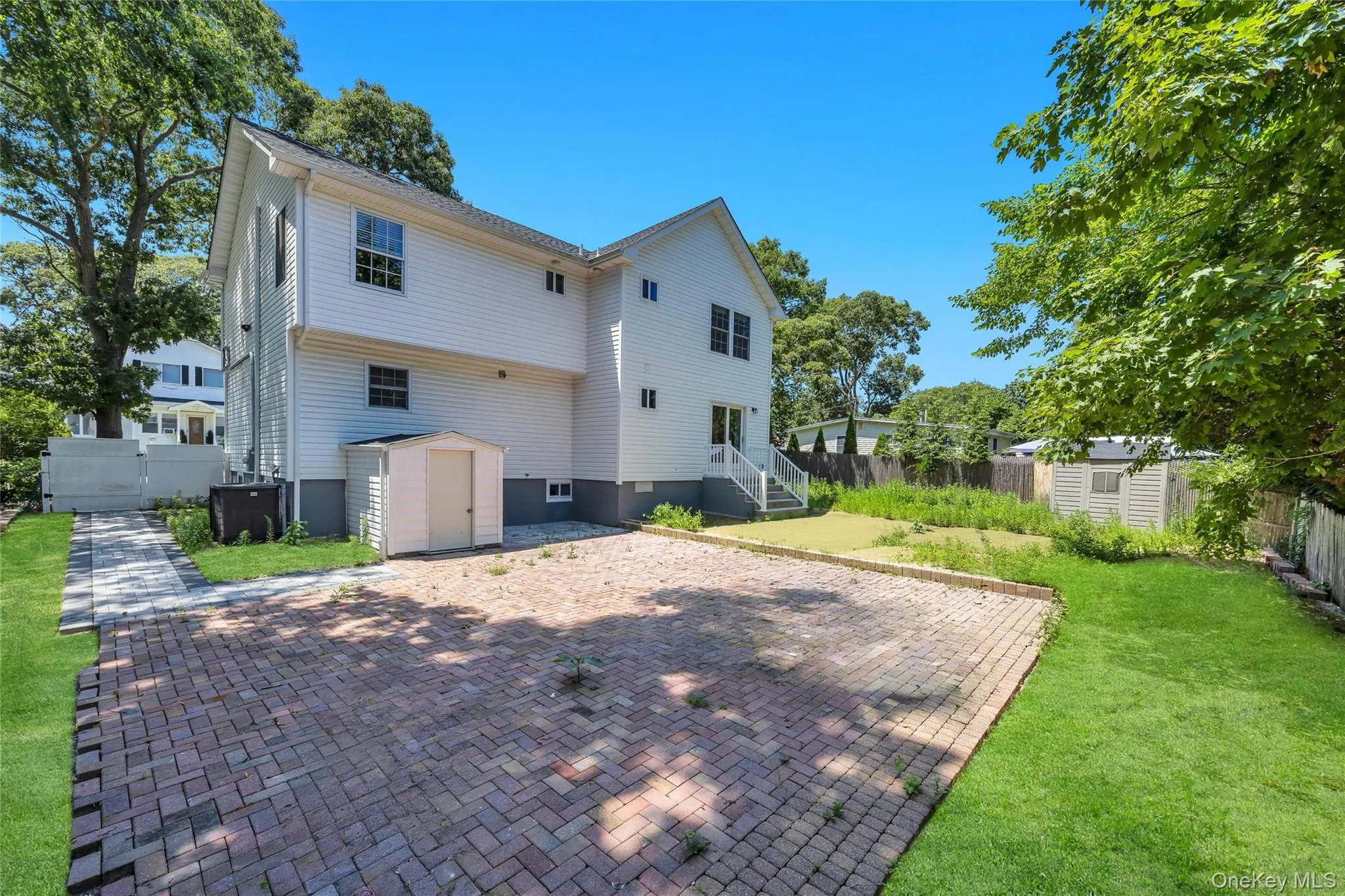 71 Penn Street, Brookhaven, NY, 6 Bedrooms Bedrooms, 9 Rooms Rooms,3 BathroomsBathrooms,Residential,For Rent,Penn,0,1026021 71 Penn Street, Brookhaven, NY, 6 Bedrooms Bedrooms, 9 Rooms Rooms,3 BathroomsBathrooms,Residential,For Rent,Penn,0,1026021