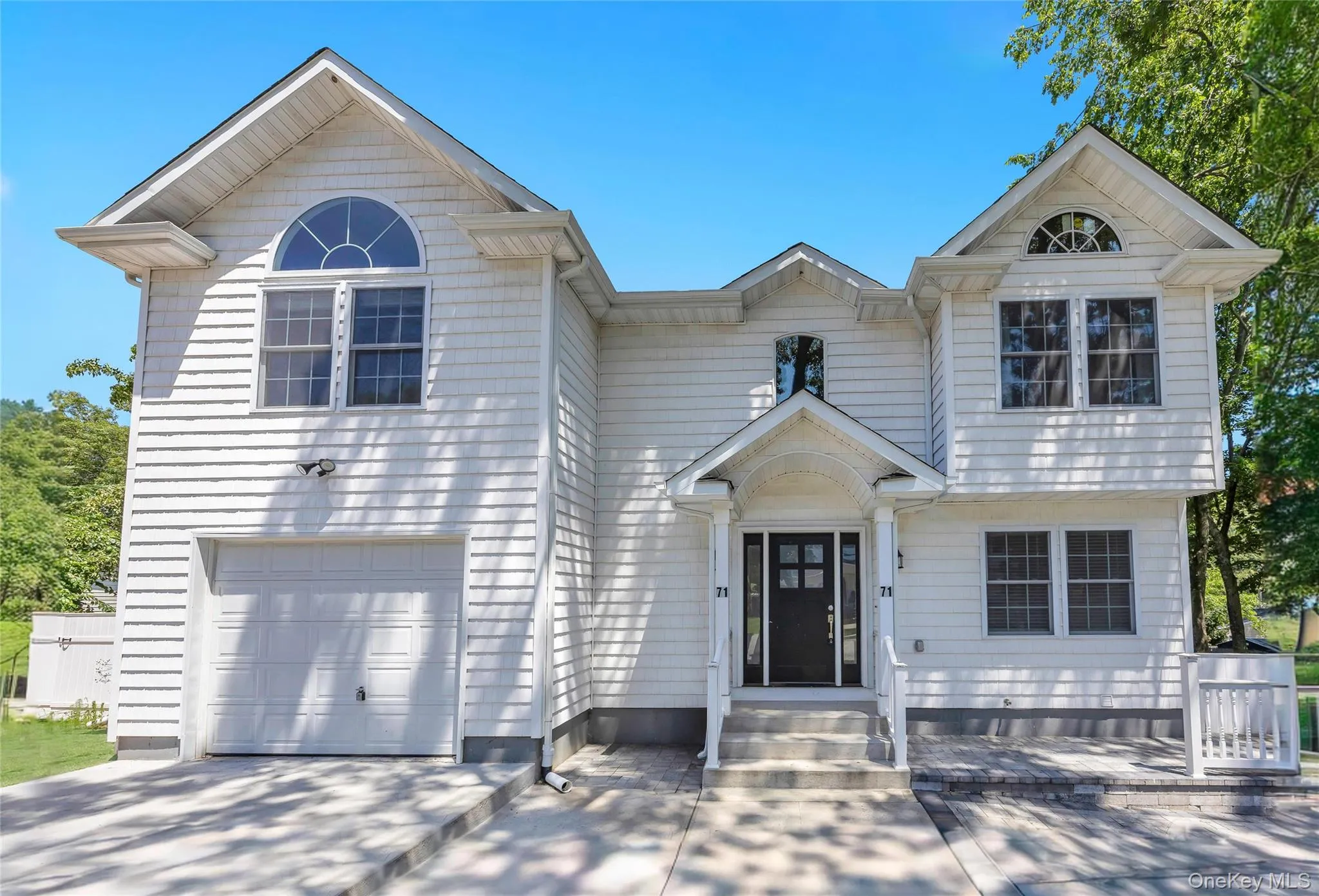 71 Penn Street, Brookhaven, NY, 6 Bedrooms Bedrooms, 9 Rooms Rooms,3 BathroomsBathrooms,Residential,For Rent,Penn,0,1026021 71 Penn Street, Brookhaven, NY, 6 Bedrooms Bedrooms, 9 Rooms Rooms,3 BathroomsBathrooms,Residential,For Rent,Penn,0,1026021