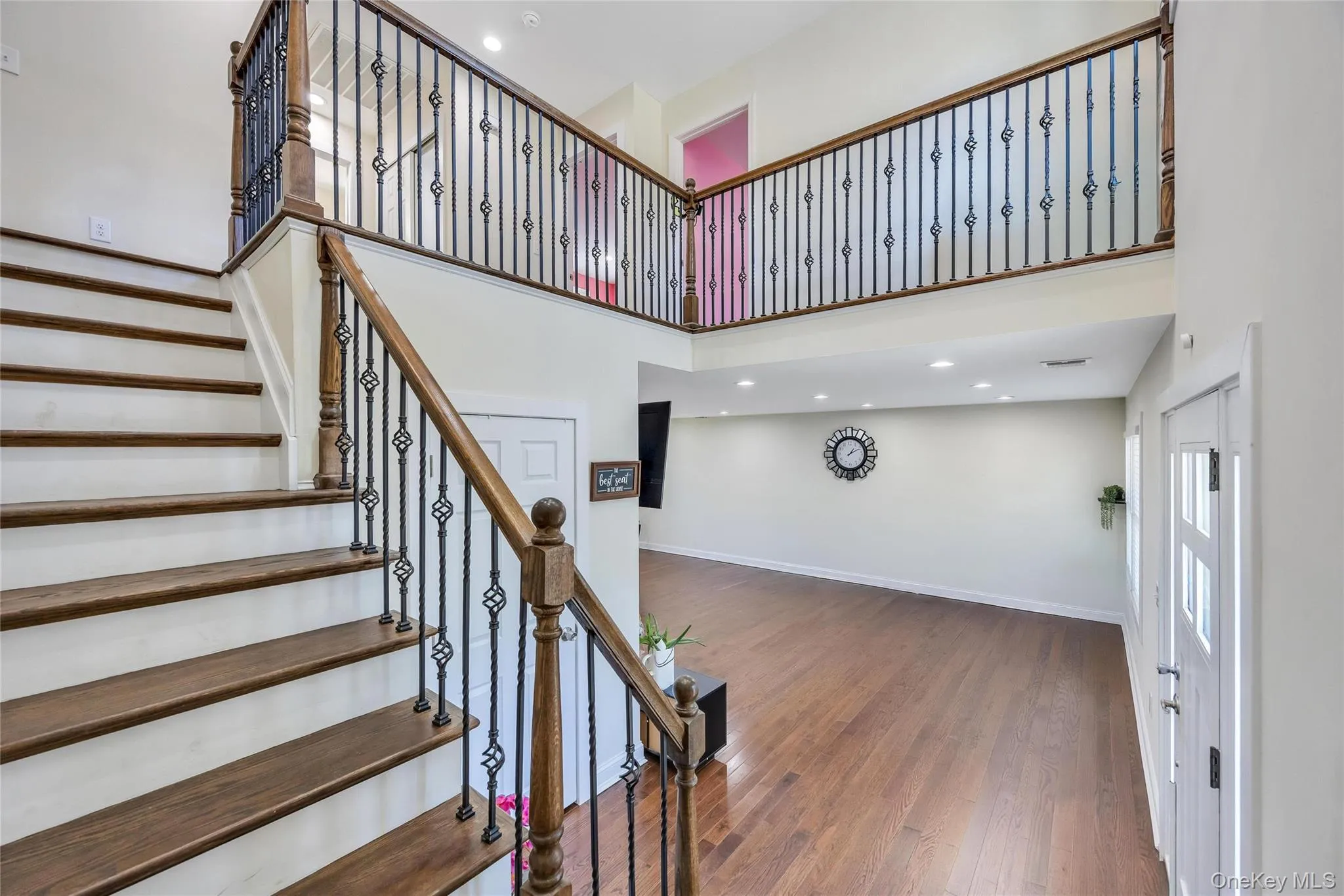 71 Penn Street, Brookhaven, NY, 6 Bedrooms Bedrooms, 9 Rooms Rooms,3 BathroomsBathrooms,Residential,For Rent,Penn,0,1026021 71 Penn Street, Brookhaven, NY, 6 Bedrooms Bedrooms, 9 Rooms Rooms,3 BathroomsBathrooms,Residential,For Rent,Penn,0,1026021