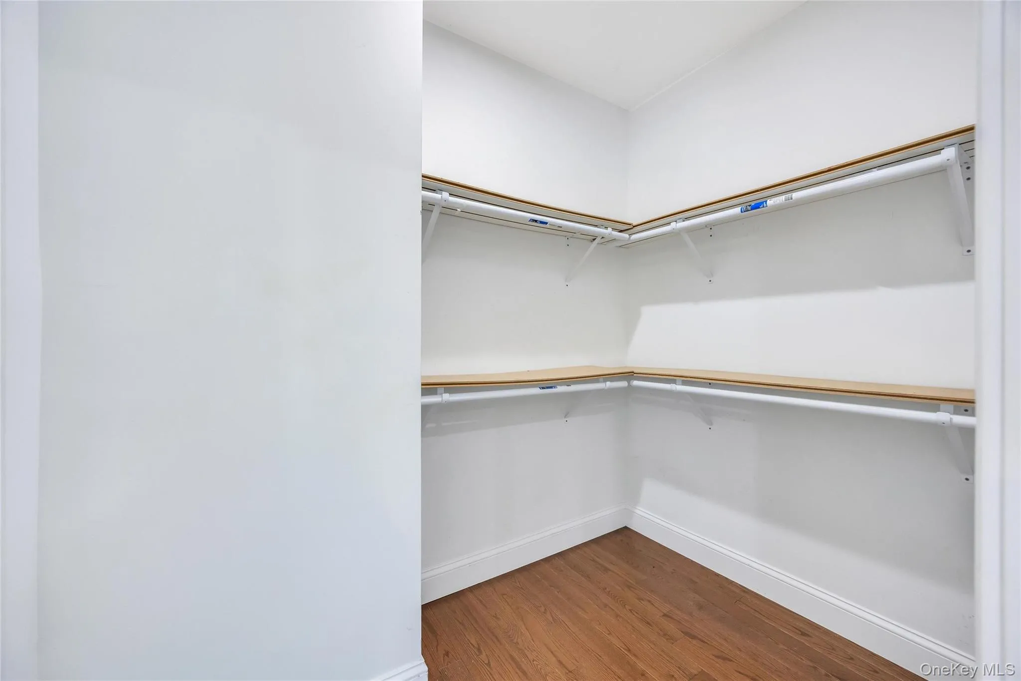 71 Penn Street, Brookhaven, NY, 6 Bedrooms Bedrooms, 9 Rooms Rooms,3 BathroomsBathrooms,Residential,For Rent,Penn,0,1026021 71 Penn Street, Brookhaven, NY, 6 Bedrooms Bedrooms, 9 Rooms Rooms,3 BathroomsBathrooms,Residential,For Rent,Penn,0,1026021