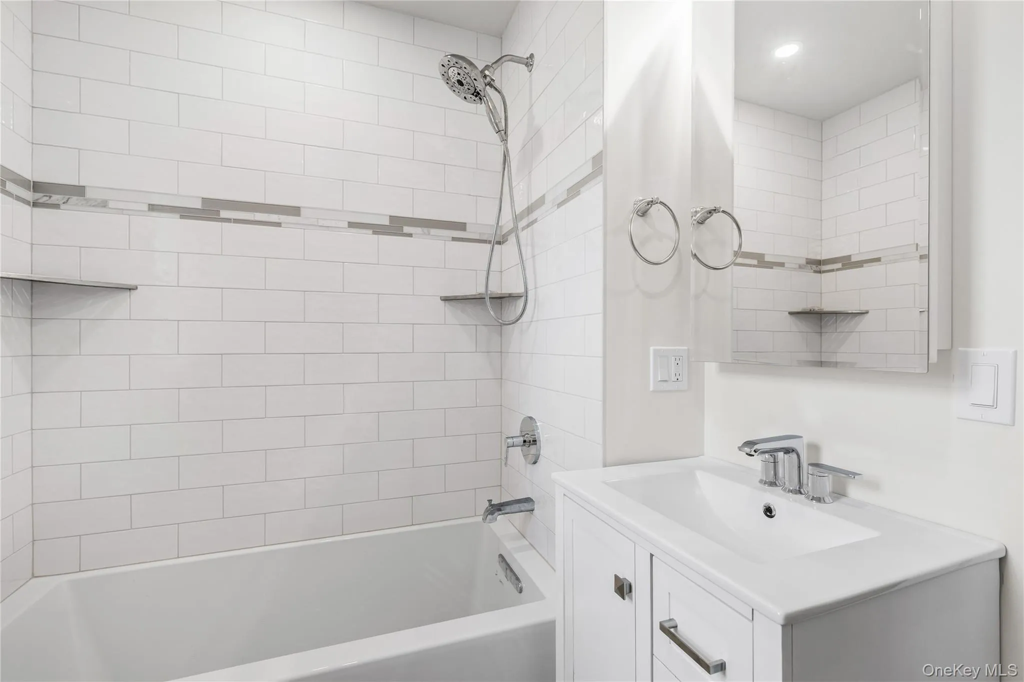 10 HENRY Street, Rye City, NY, 4 Bedrooms Bedrooms, 7 Rooms Rooms,1 BathroomBathrooms,Residential Lease,For Rent,HENRY,0,1026022 10 HENRY Street, Rye City, NY, 4 Bedrooms Bedrooms, 7 Rooms Rooms,1 BathroomBathrooms,Residential Lease,For Rent,HENRY,0,1026022