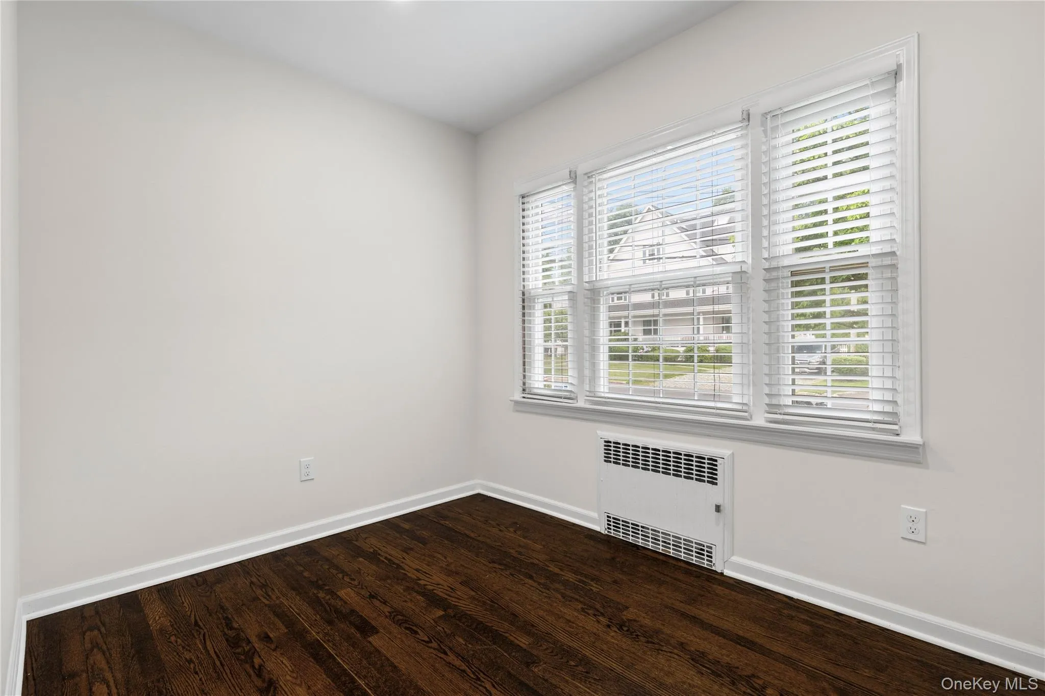 10 HENRY Street, Rye City, NY, 4 Bedrooms Bedrooms, 7 Rooms Rooms,1 BathroomBathrooms,Residential Lease,For Rent,HENRY,0,1026022 10 HENRY Street, Rye City, NY, 4 Bedrooms Bedrooms, 7 Rooms Rooms,1 BathroomBathrooms,Residential Lease,For Rent,HENRY,0,1026022